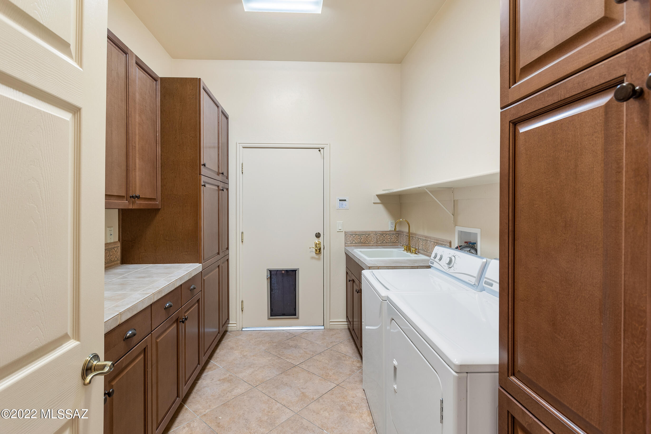 Honey Bee Ridge(The Estates At) - Residential