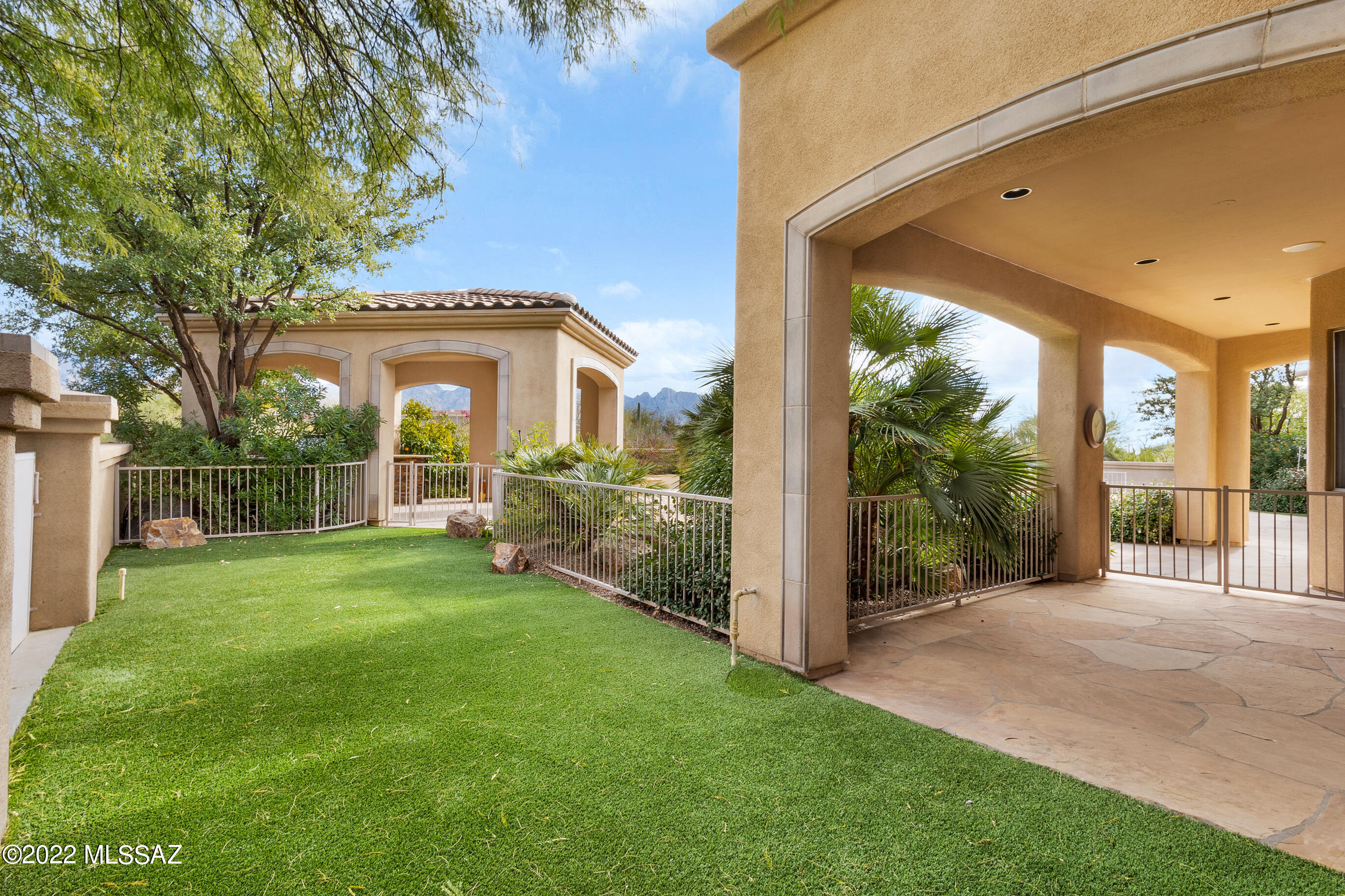Honey Bee Ridge(The Estates At) - Residential