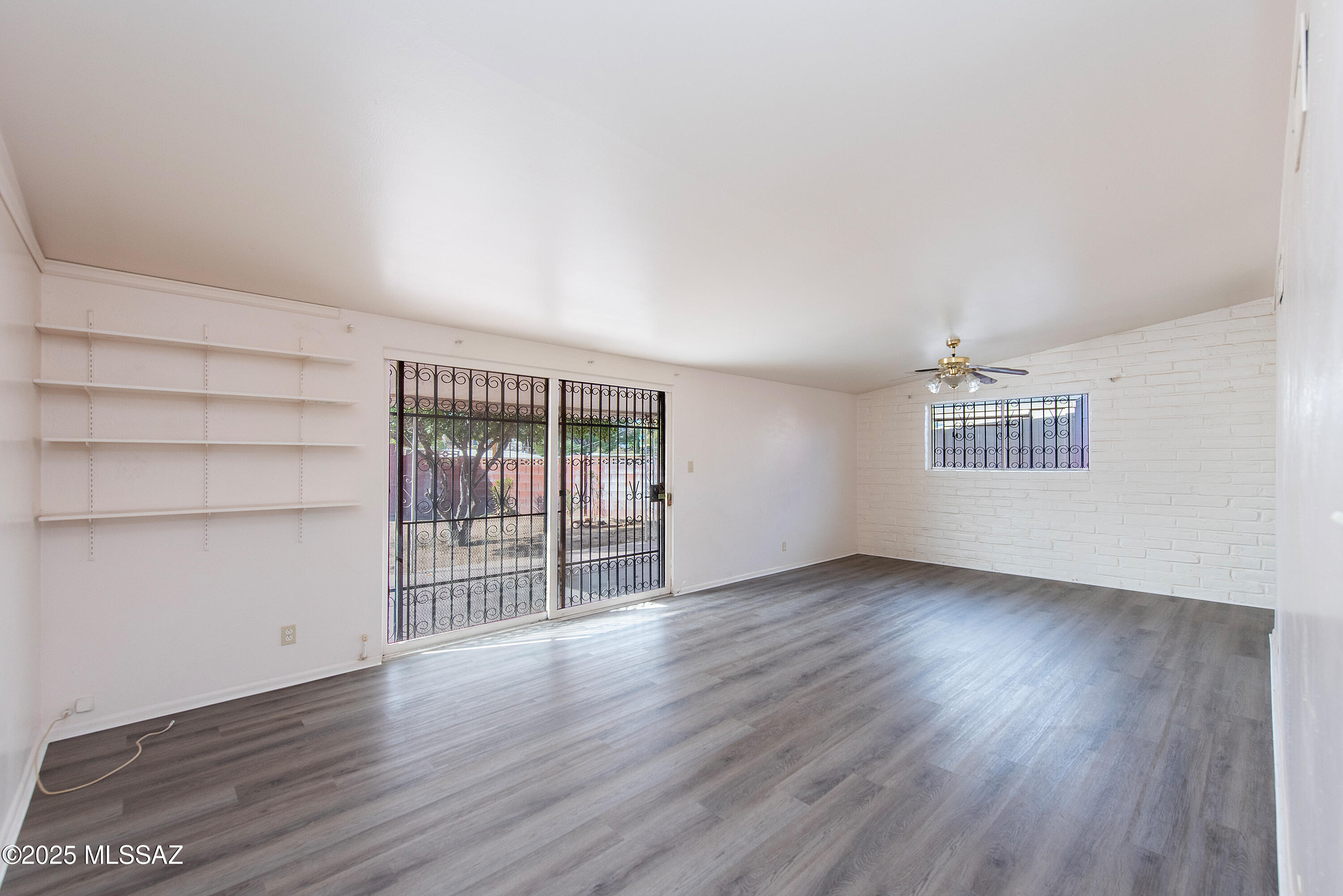 Kingston Knolls Terrace - Residential