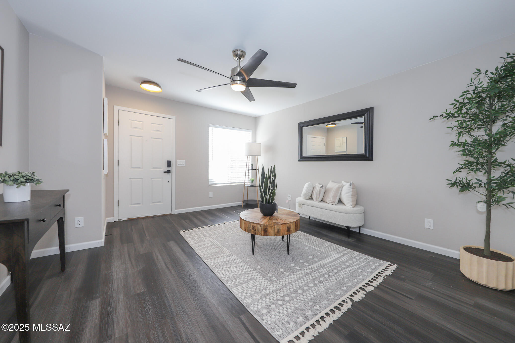 2528 S Adventure Trail