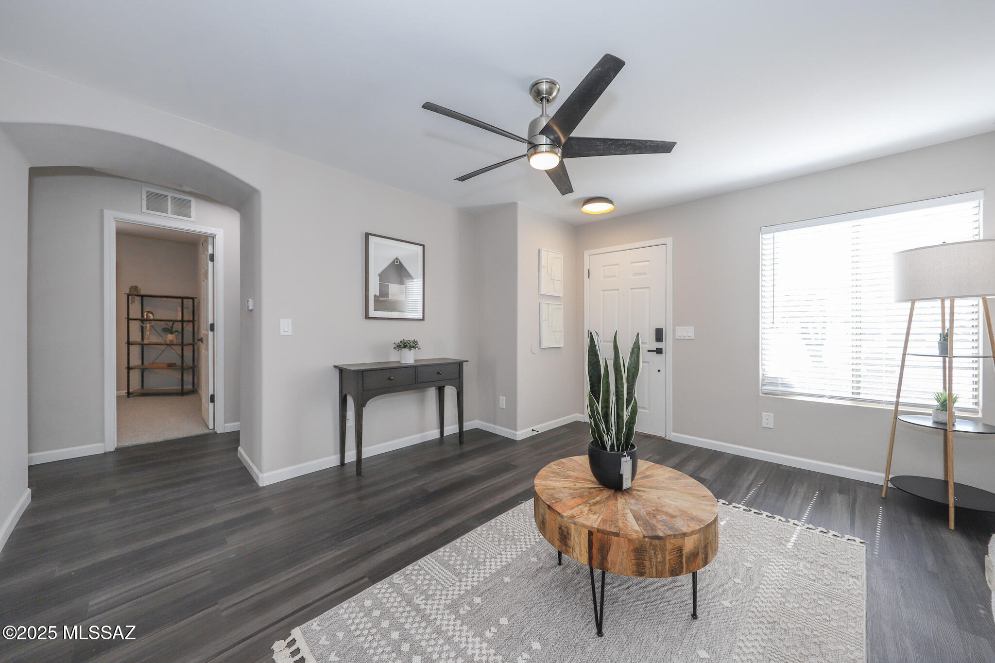 2528 S Adventure Trail
