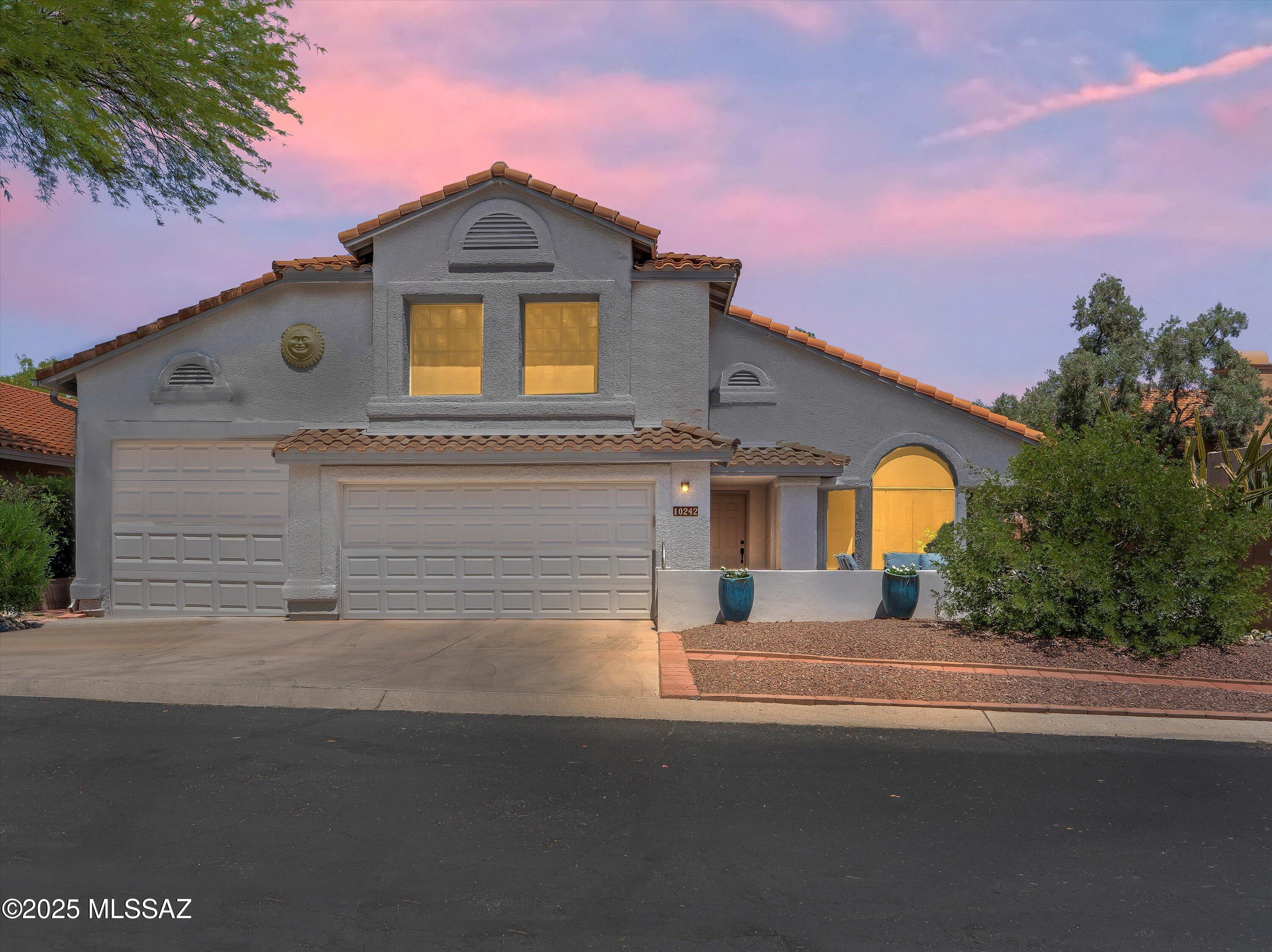 10242 N Oak Knoll Lane
