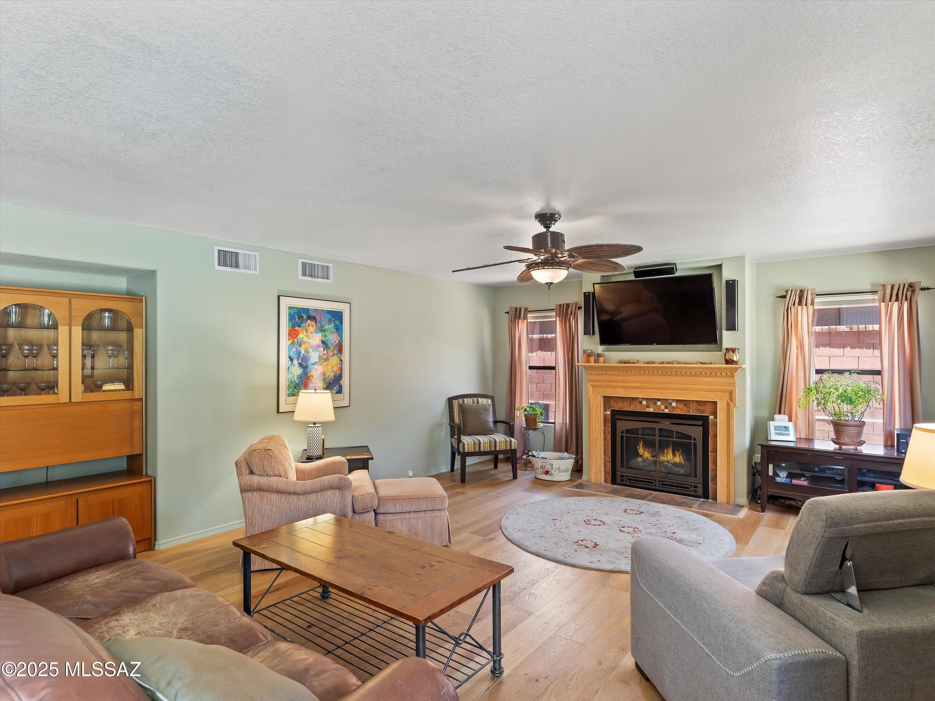 10242 N Oak Knoll Lane