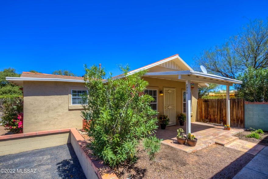 Welcome to this delightful bungalow in the heart of Tucson!  Located in the quaint, 7-home community of Adelaide Farms, this home features 952 sq.ft., 2 bedrooms, 1 bathroom, bright and open Living Room, inviting kitchen and a  large laundry room!   With the refrigerator, washer, dryer, window coverings and ceramic tile throughout, this home is truly MOVE-IN READY!  Enjoy the serenity of the front covered patio and the SPACIOUS rear yard that is ready for your personal touch! HOA covers road and front yard maintenance!  Just moments away from the University of Arizona/Cat Tran route, Mountain Ave. bike route, Banner Medical facilities, and the popular Campbell Corridor with shopping, dining and entertainment, the location is unbeatable! See our 3D walk through and schedule your tour today!