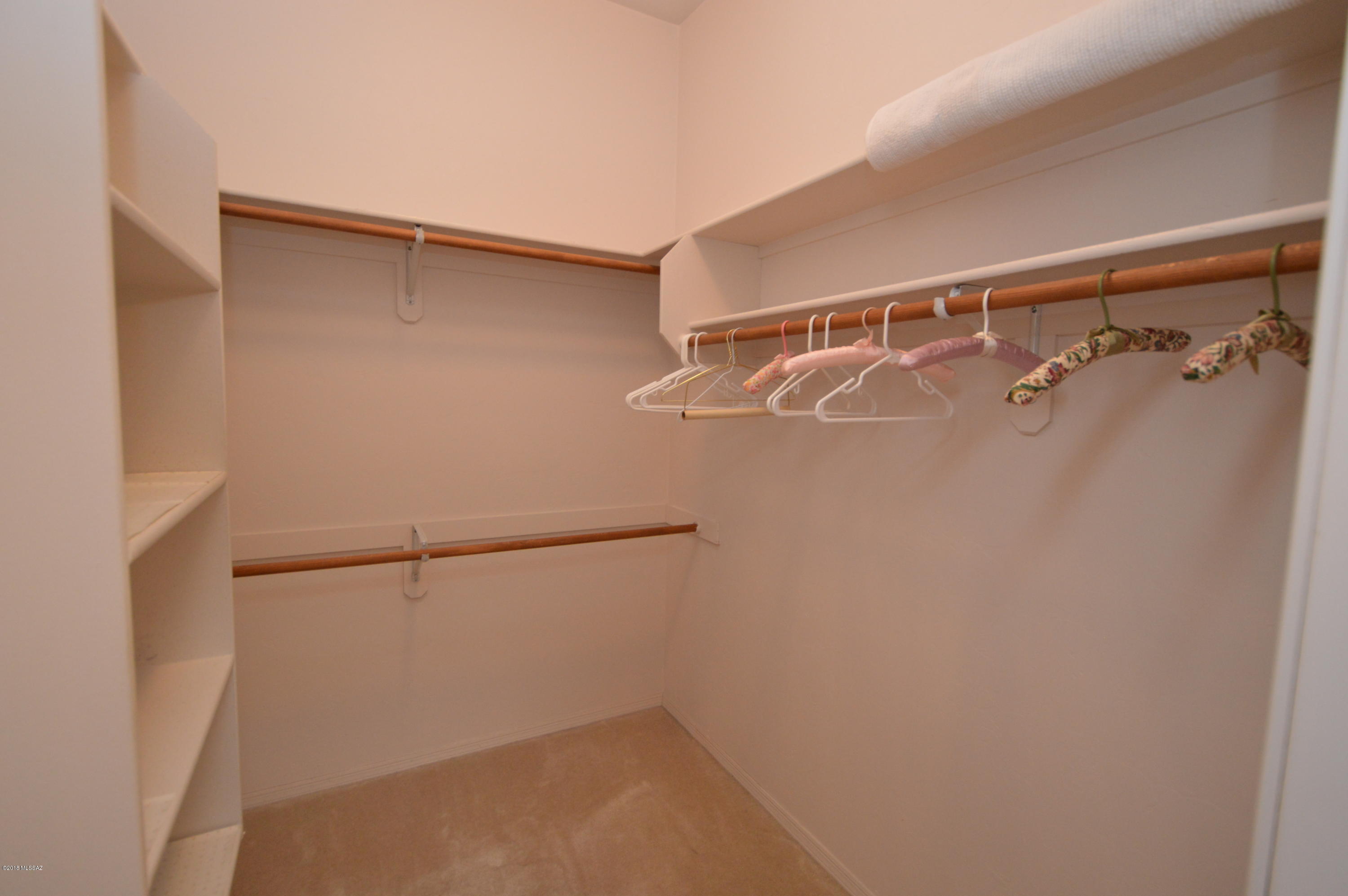 Valle Del Oro Townhomes (1-90) - Residential Lease