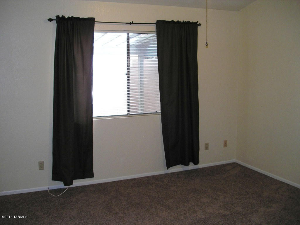Reddington Hills (1-137) - Residential Lease