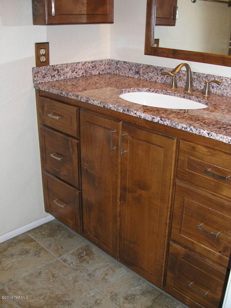 Reddington Hills (1-137) - Residential Lease