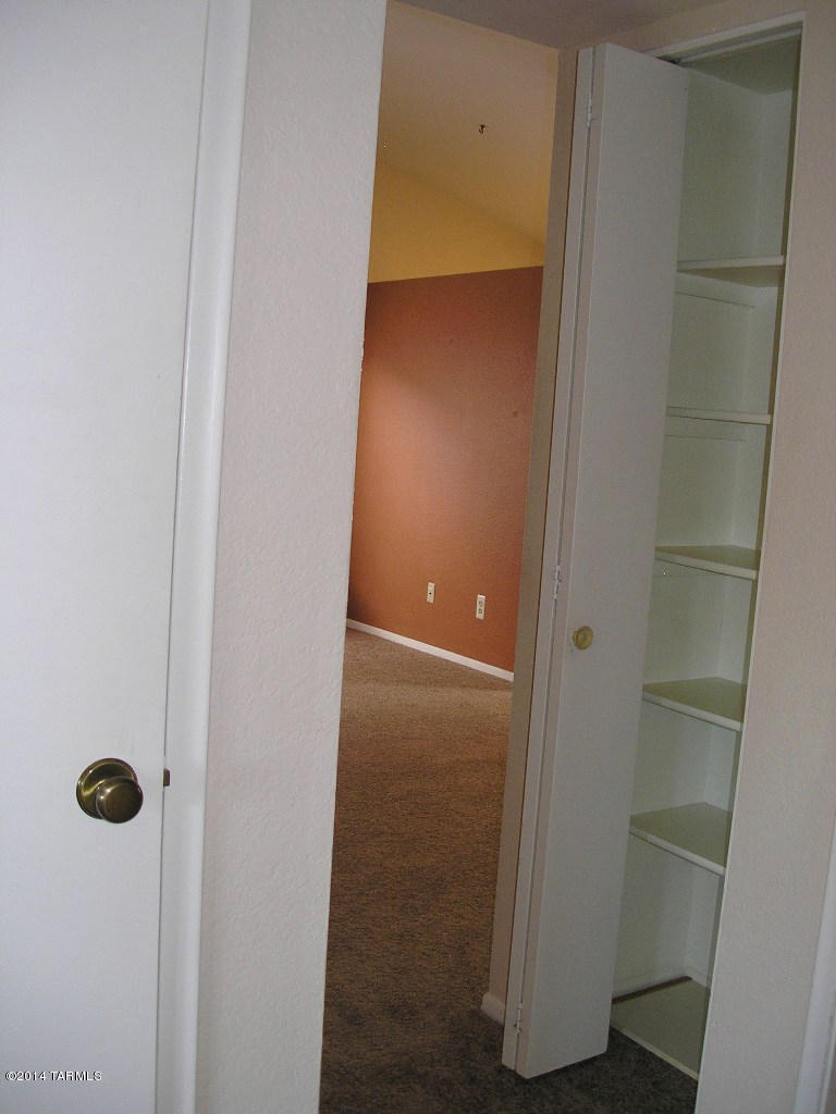 Reddington Hills (1-137) - Residential Lease