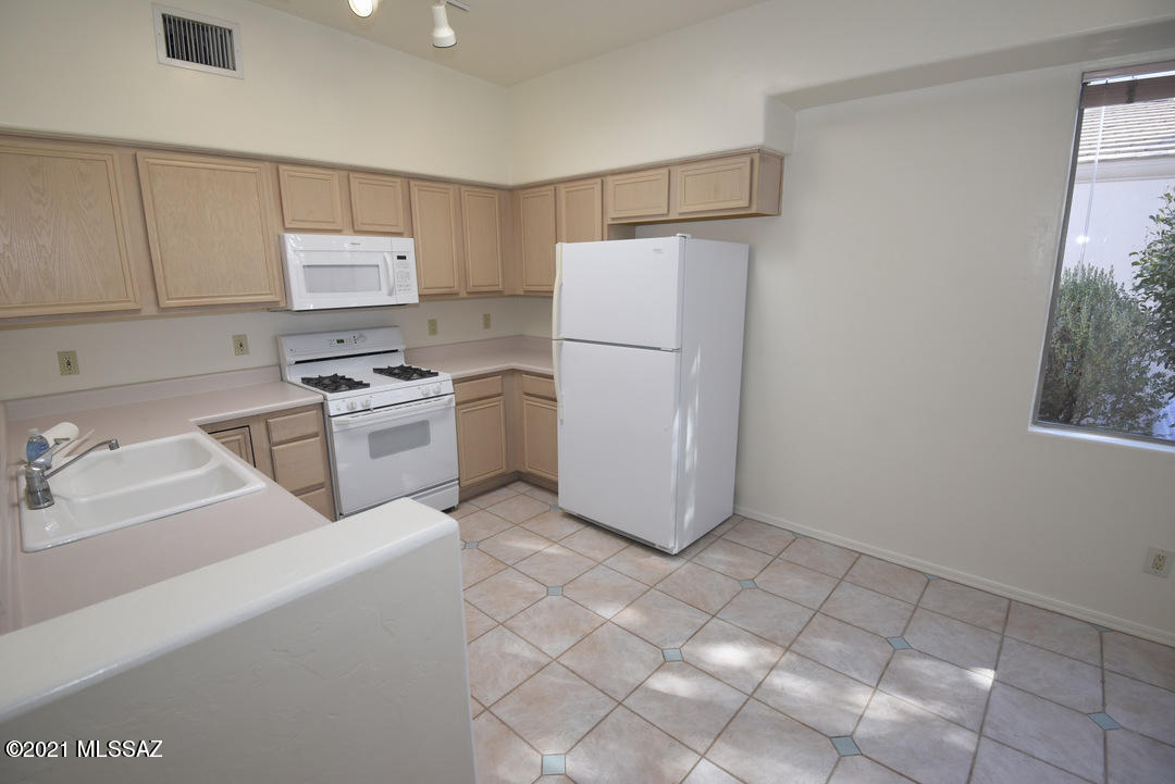 Rancho Esperero (1-343) - Residential