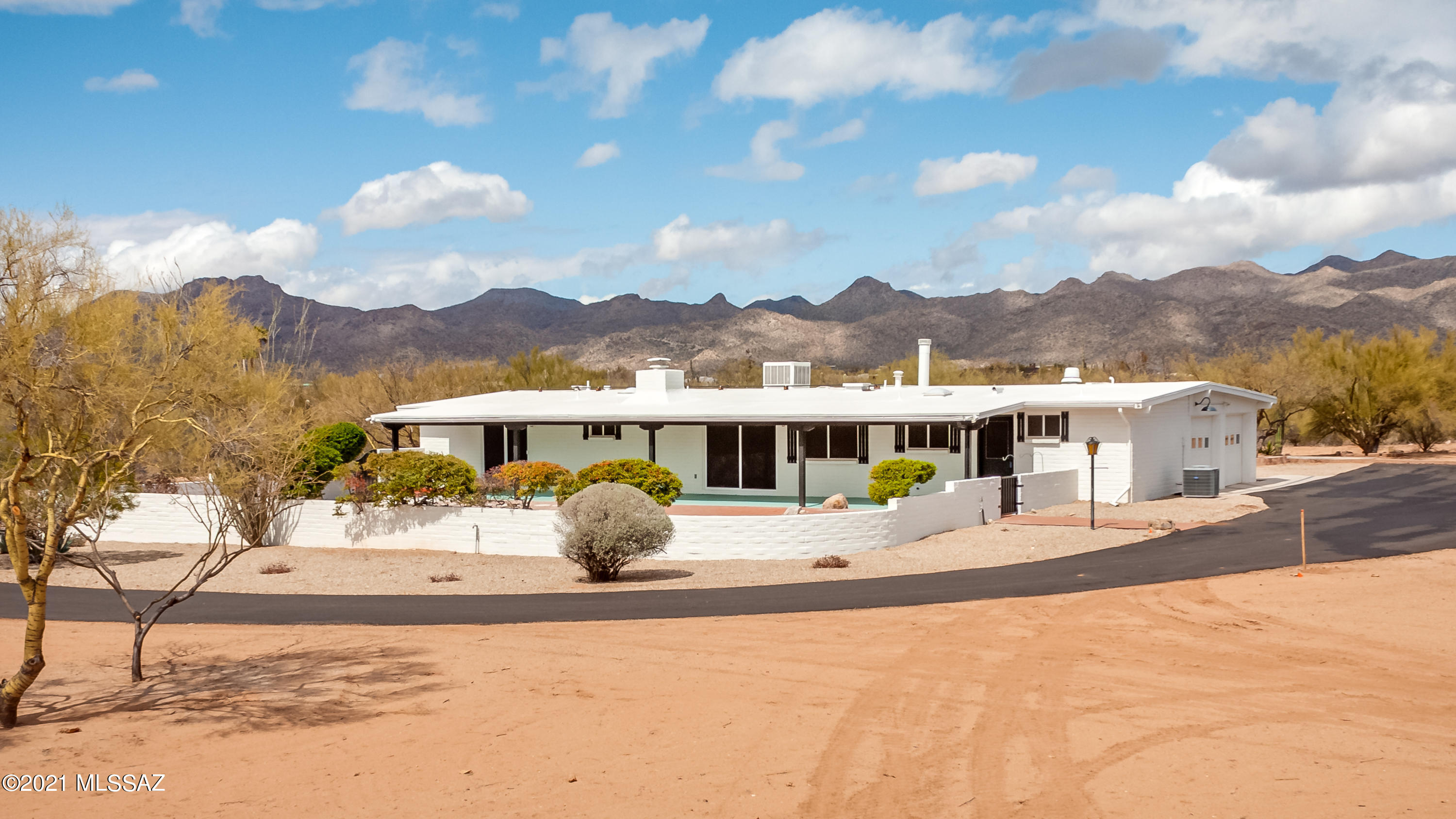 La Cholla Airpark - Residential