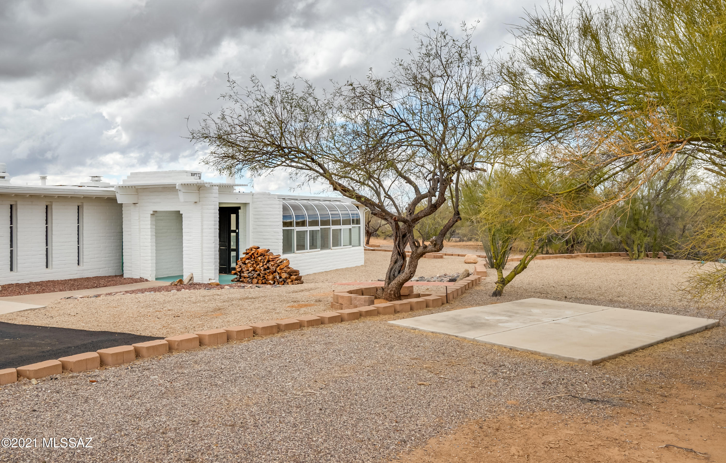 La Cholla Airpark - Residential