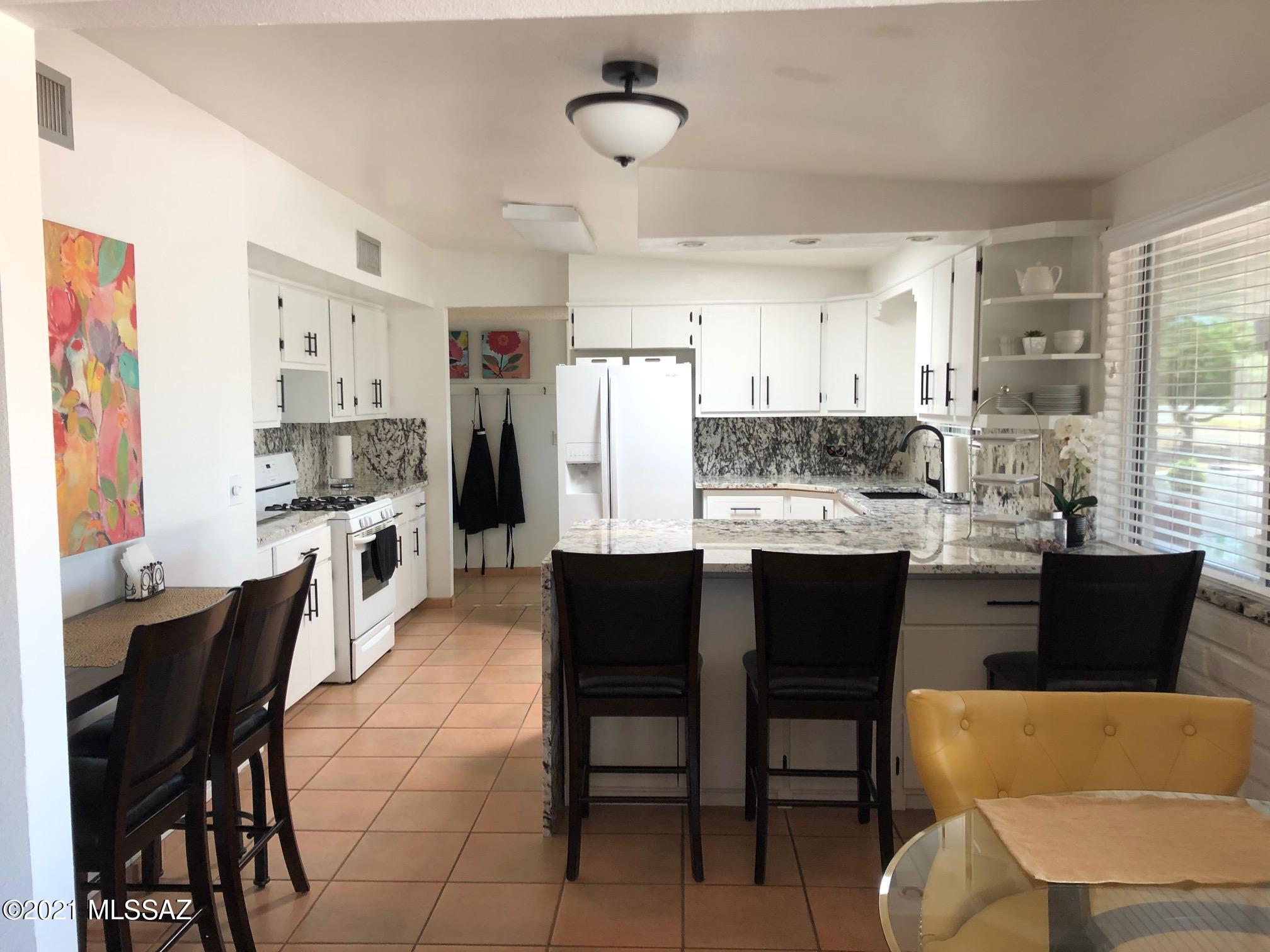 La Cholla Airpark - Residential