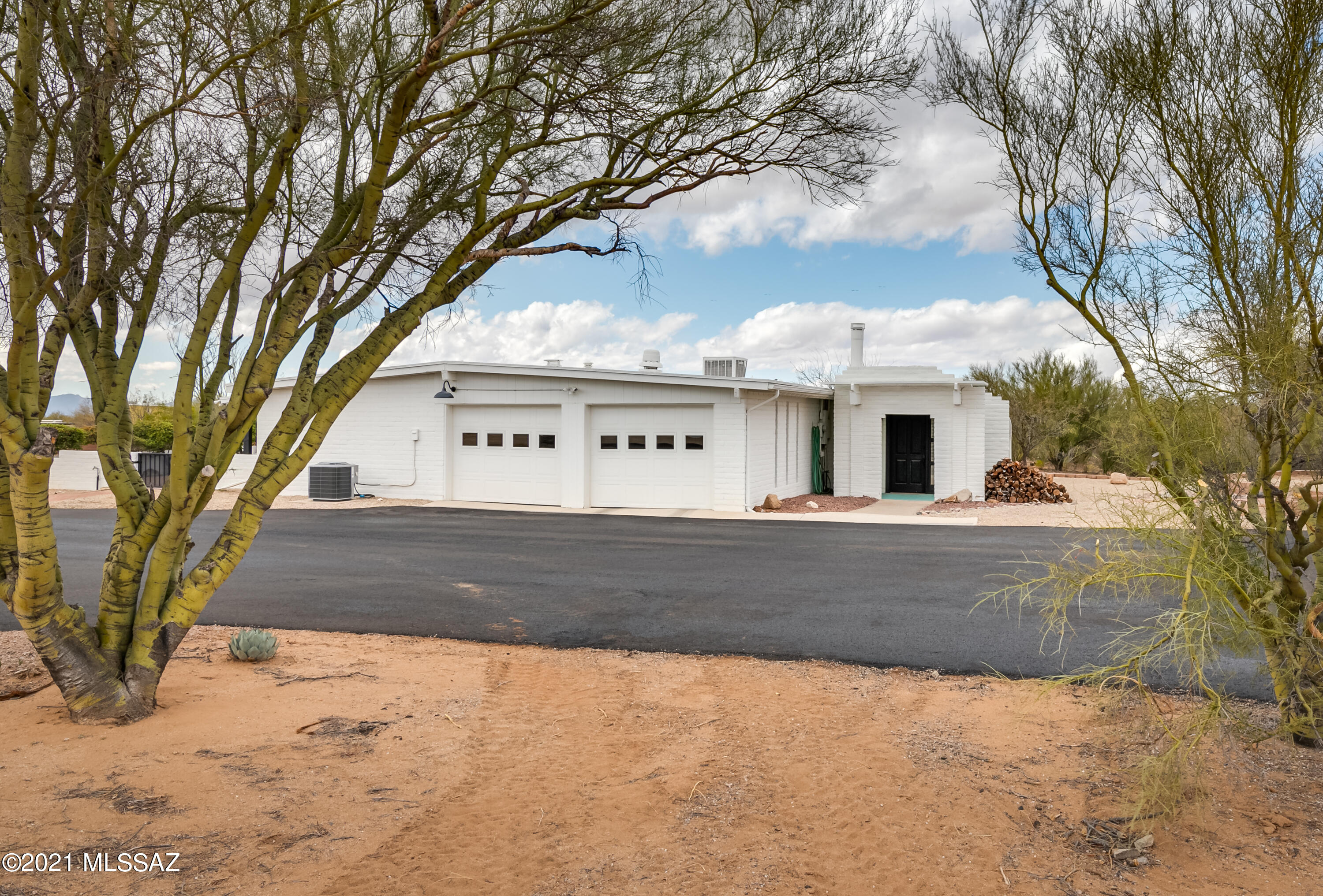 La Cholla Airpark - Residential