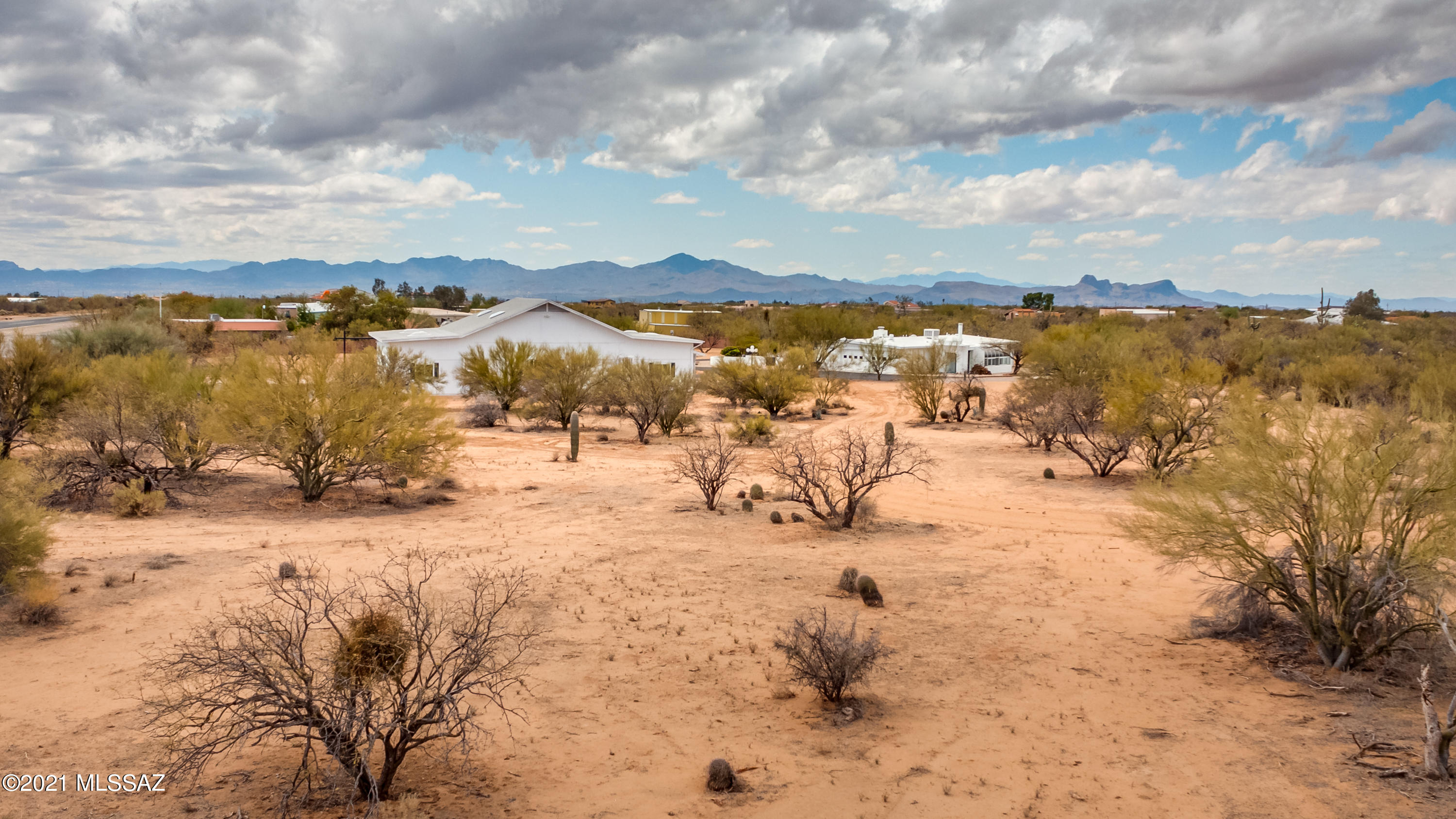 La Cholla Airpark - Residential
