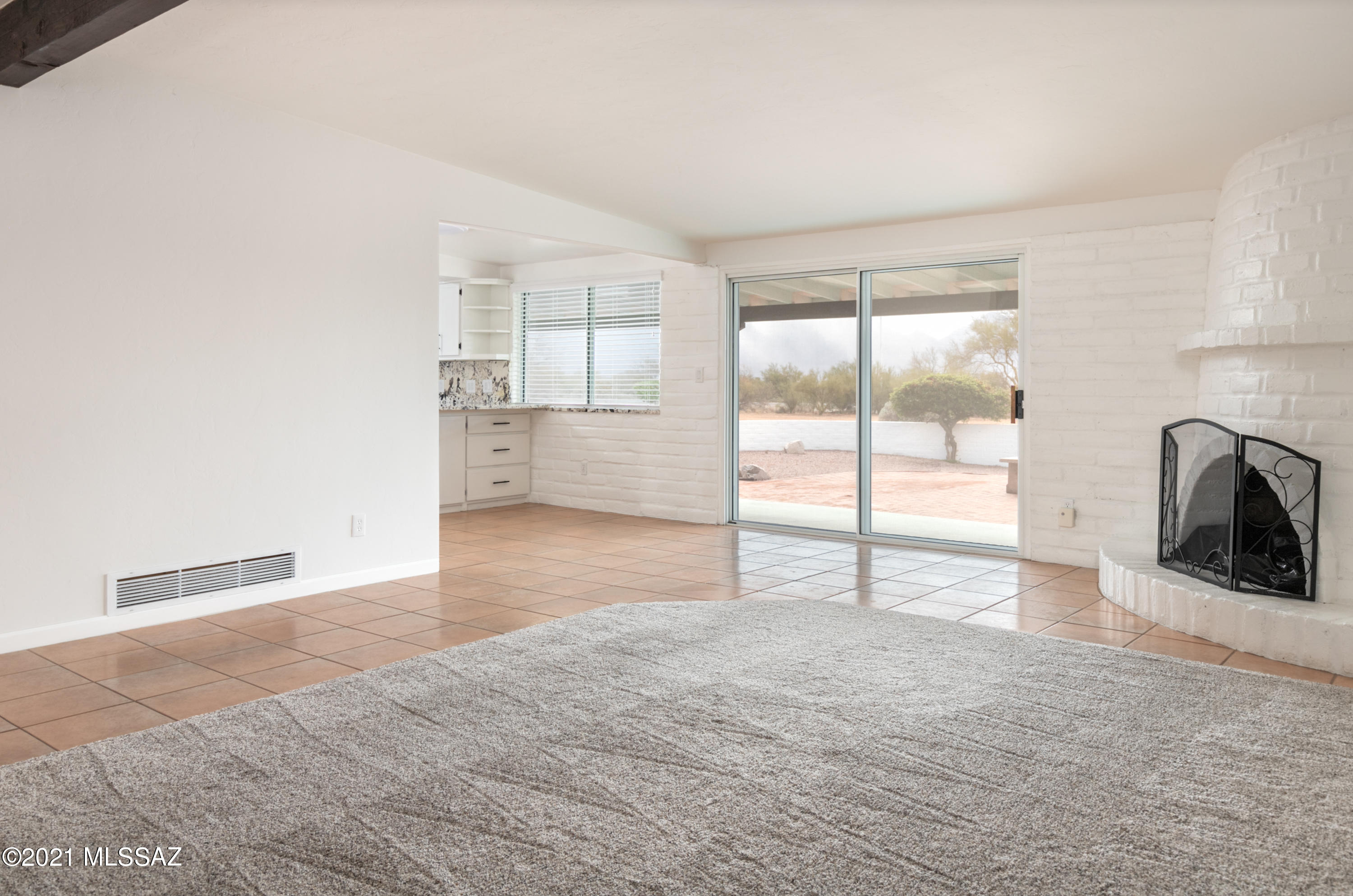 La Cholla Airpark - Residential