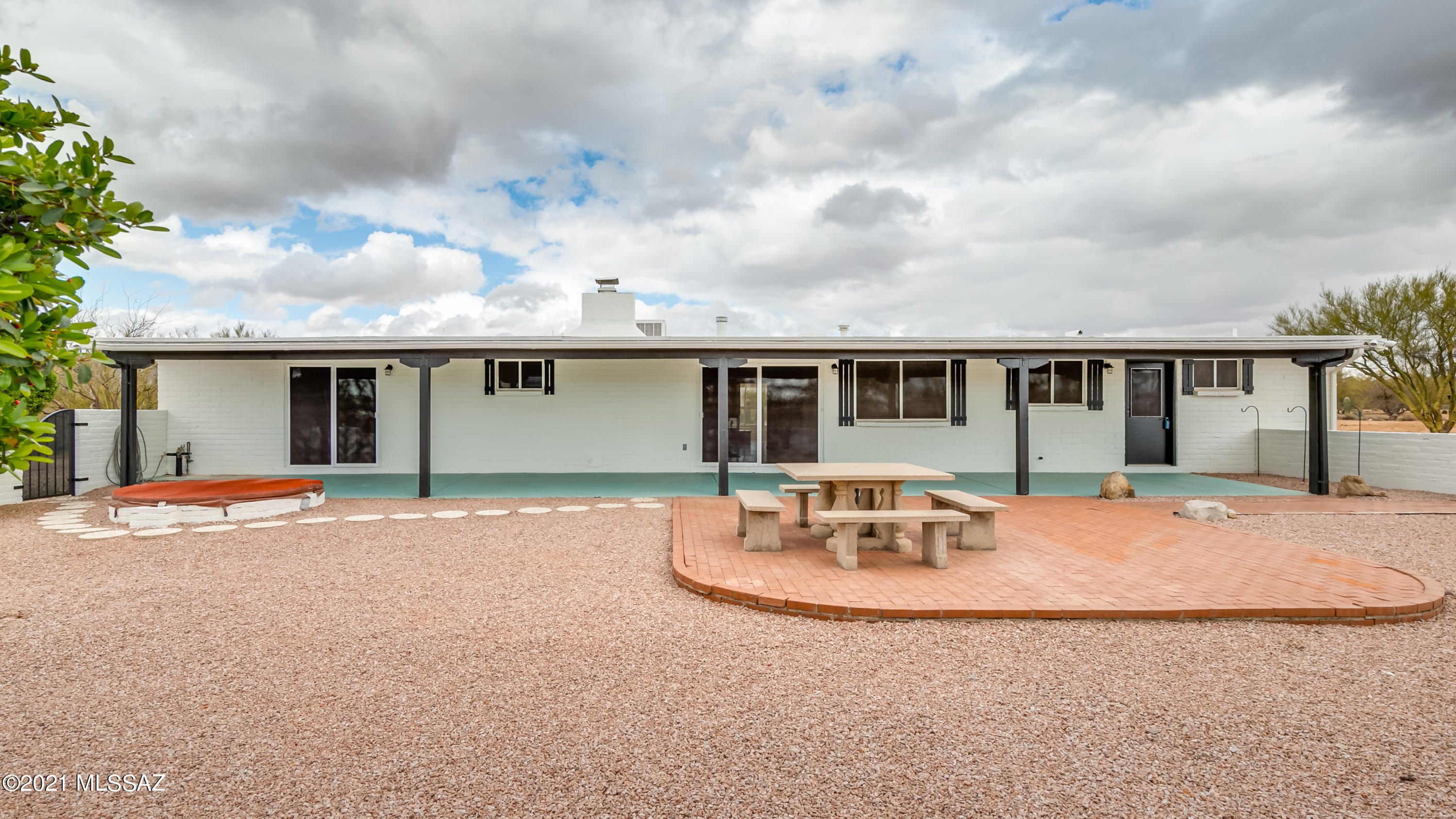 La Cholla Airpark - Residential