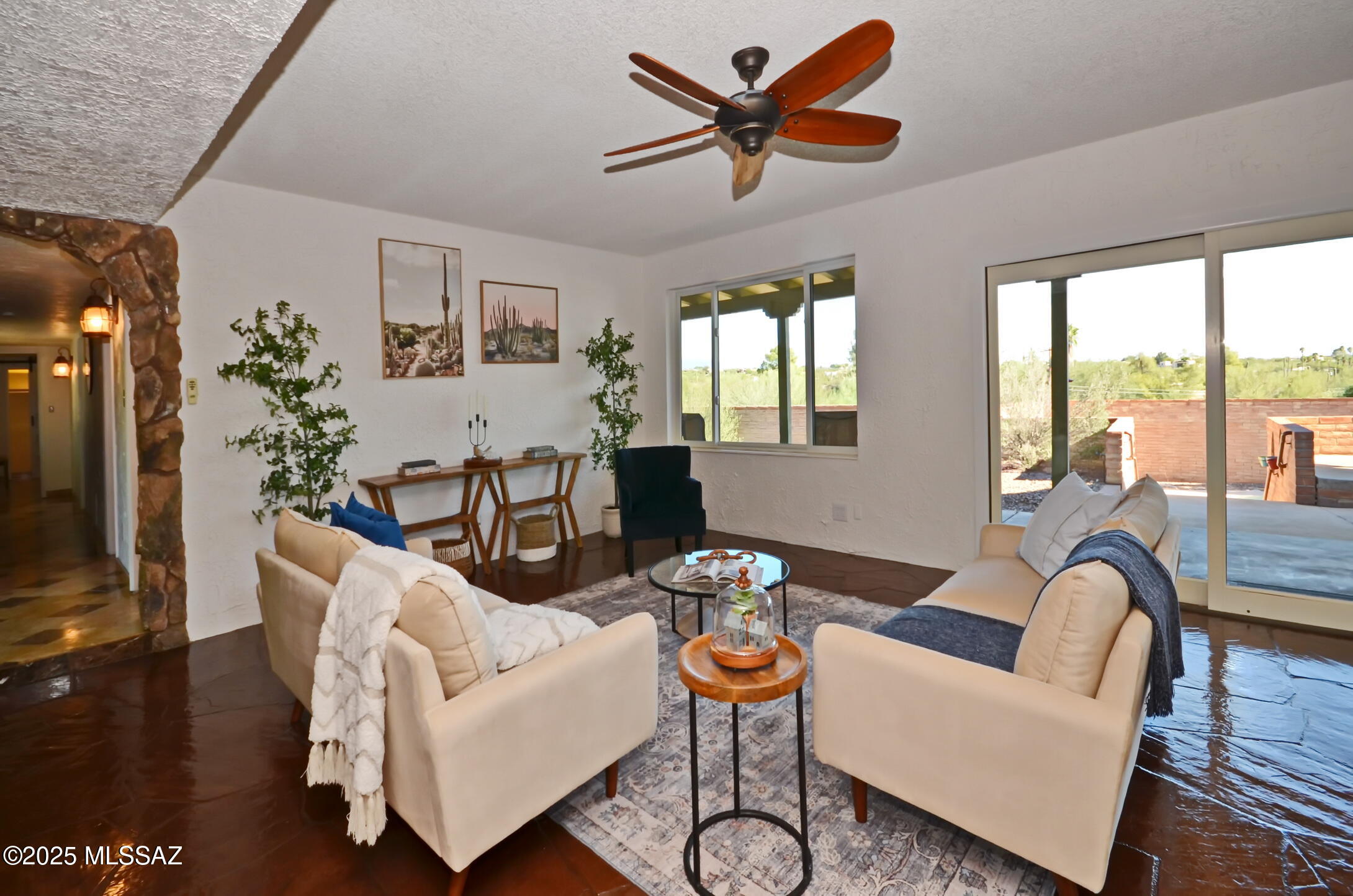 5850 N Campbell Avenue