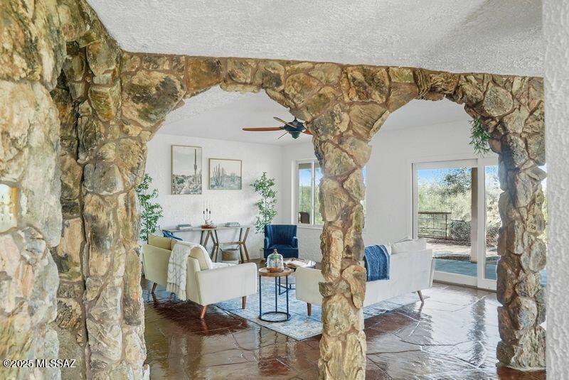 5850 N Campbell Avenue