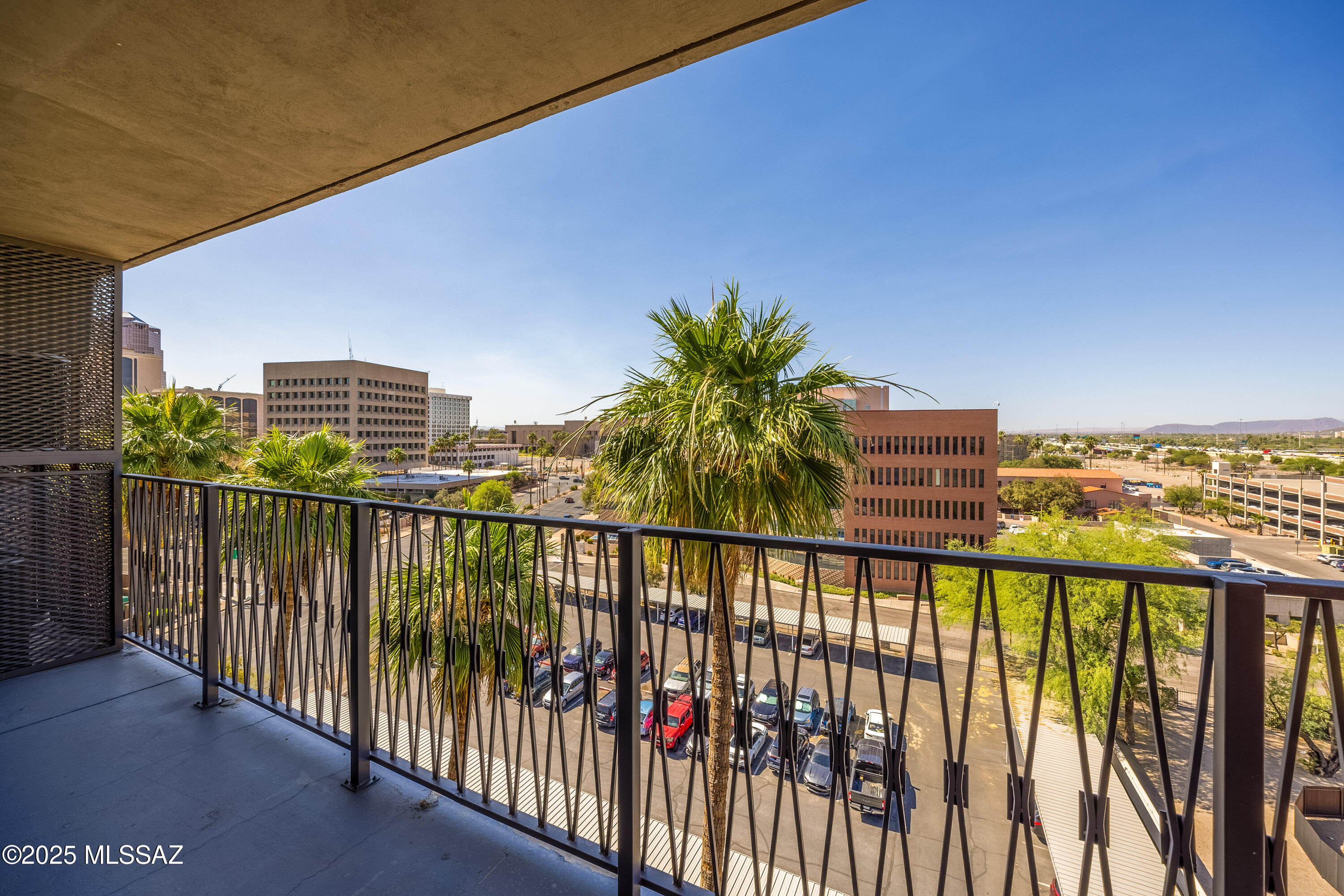 425 W Paseo Redondo 9J