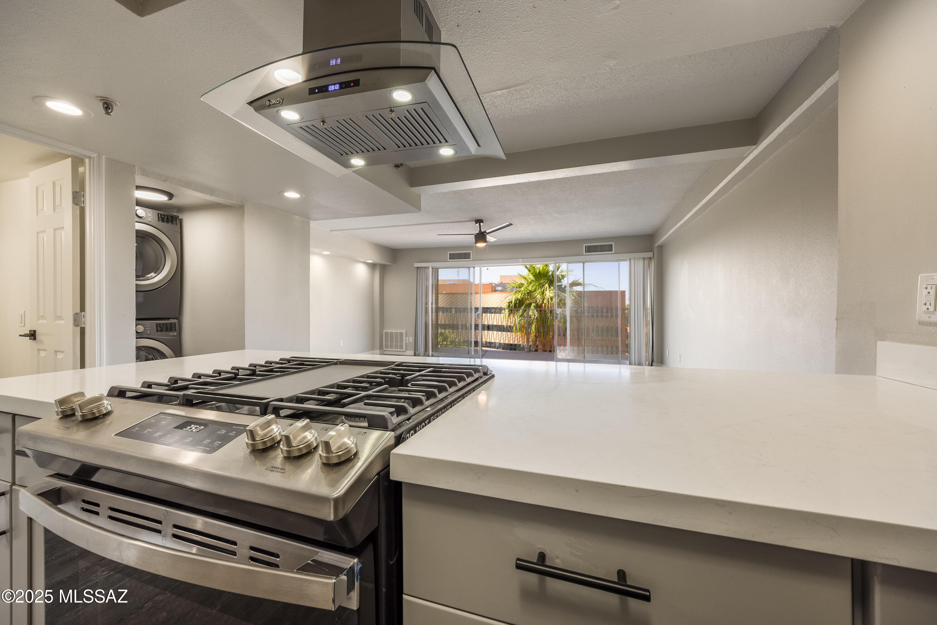 425 W Paseo Redondo 9J