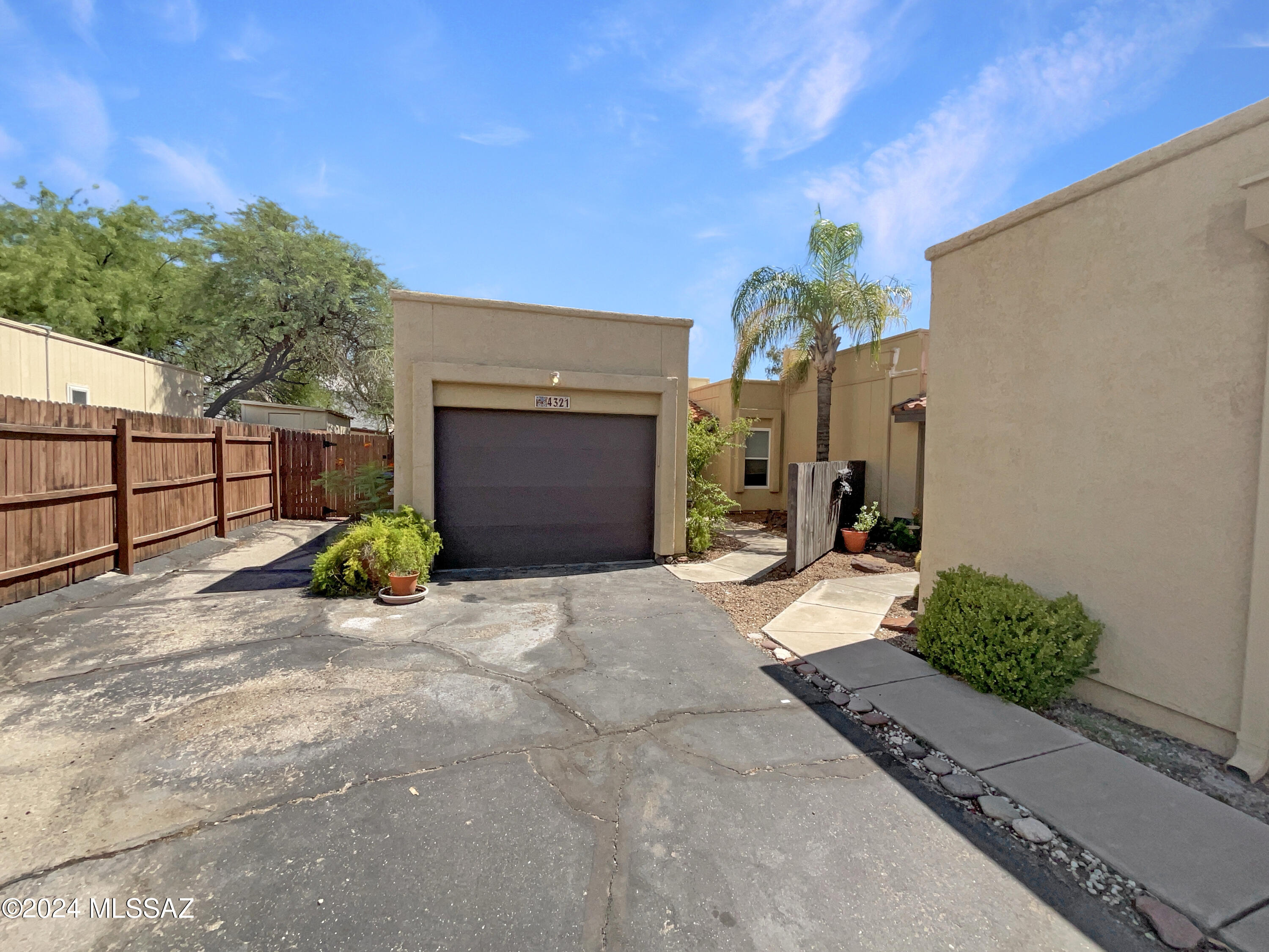 View Tucson, AZ 85741 townhome