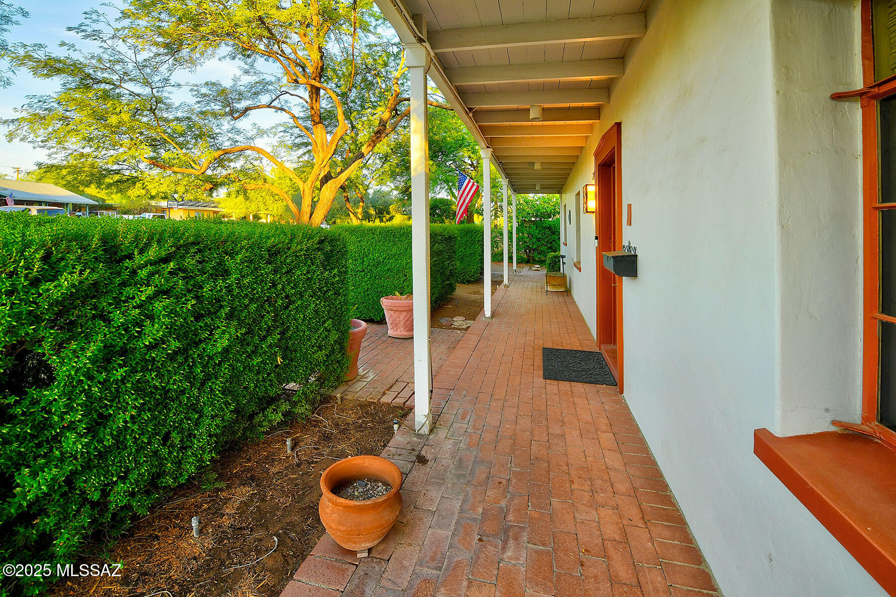 2705 E Mabel Street