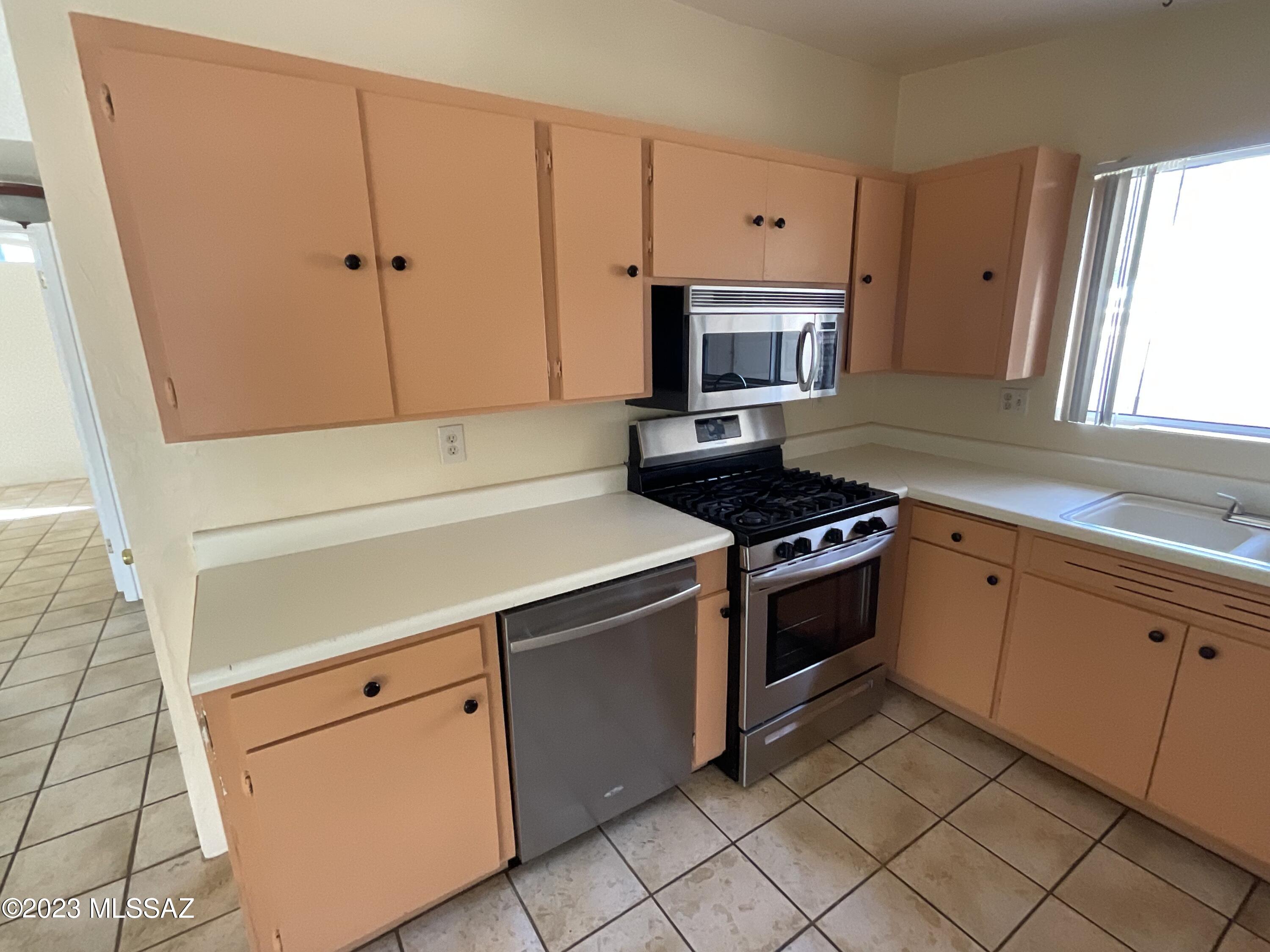 Miramonte Terrace (Blks 3, 10-16) - Residential