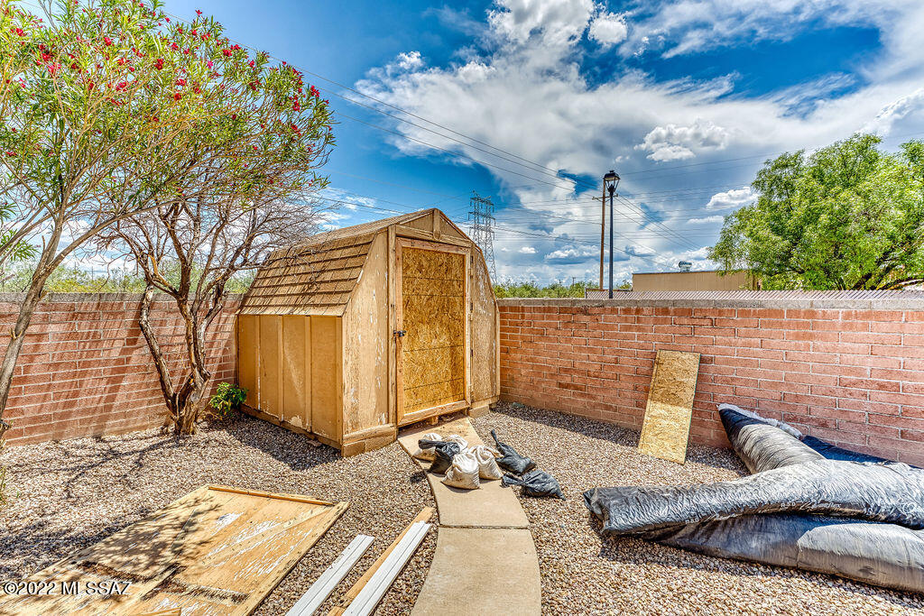 Kino Meadows (1-128) - Residential