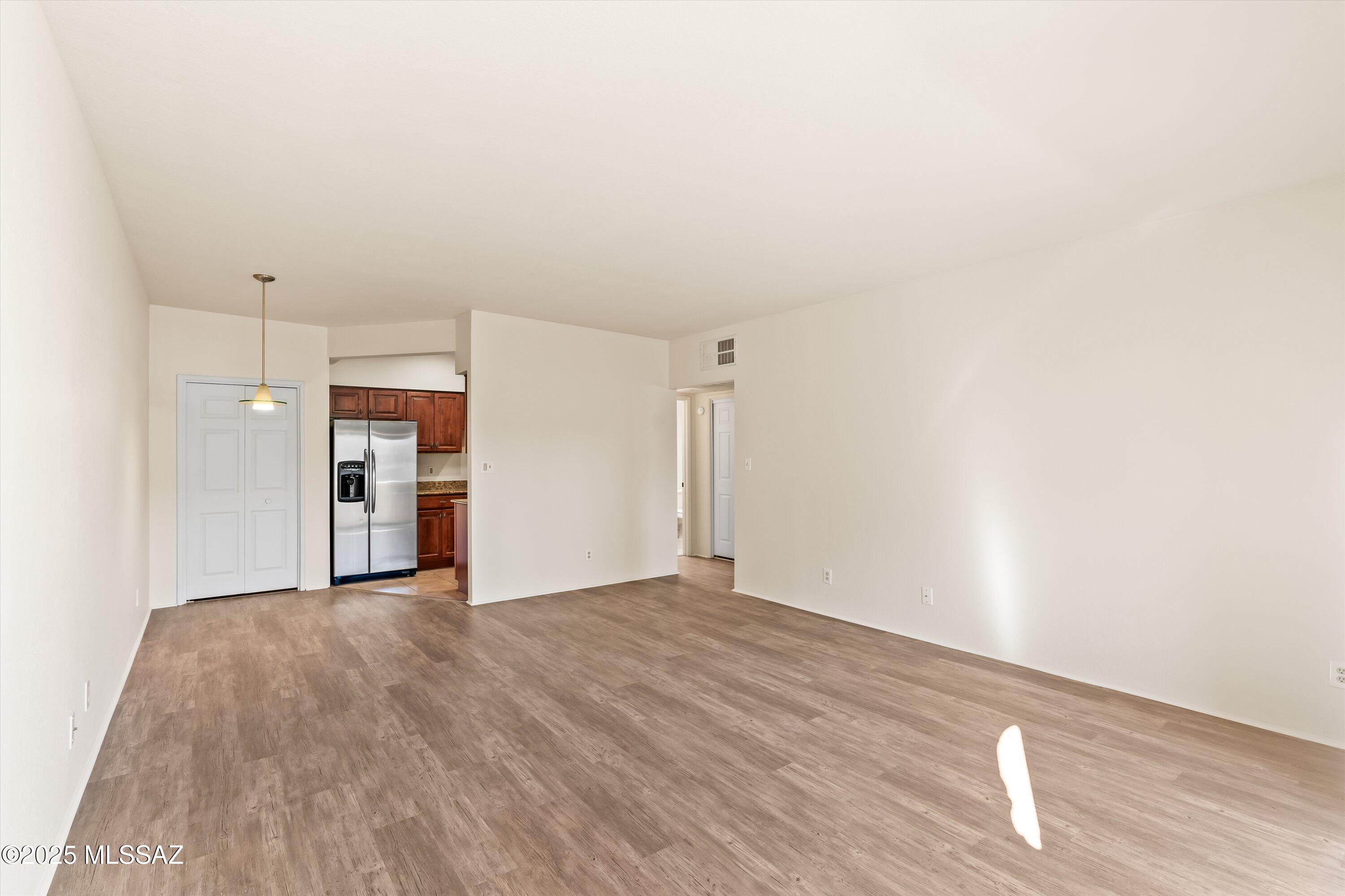 5500 N Valley View Road 219