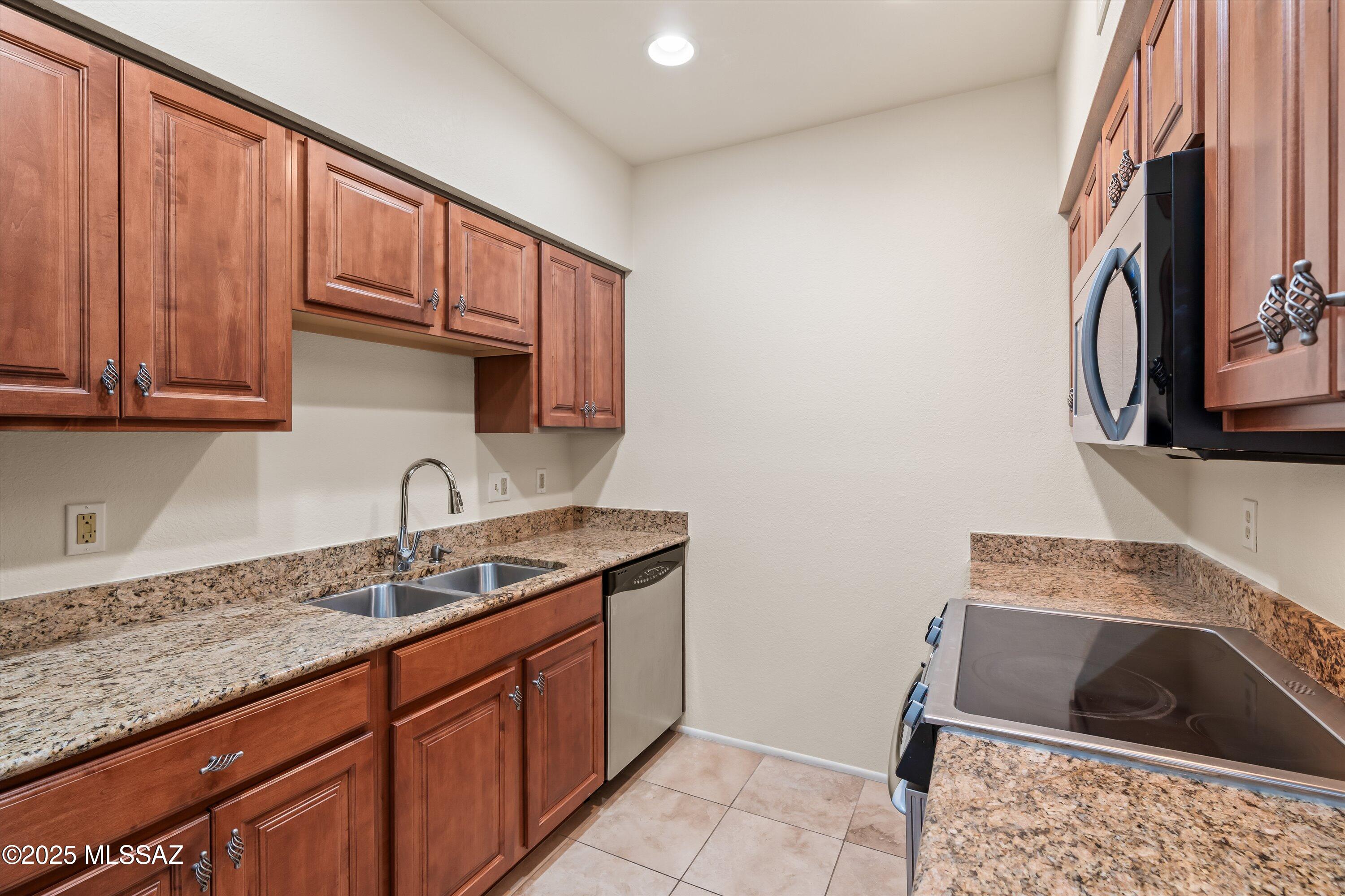 5500 N Valley View Road 219