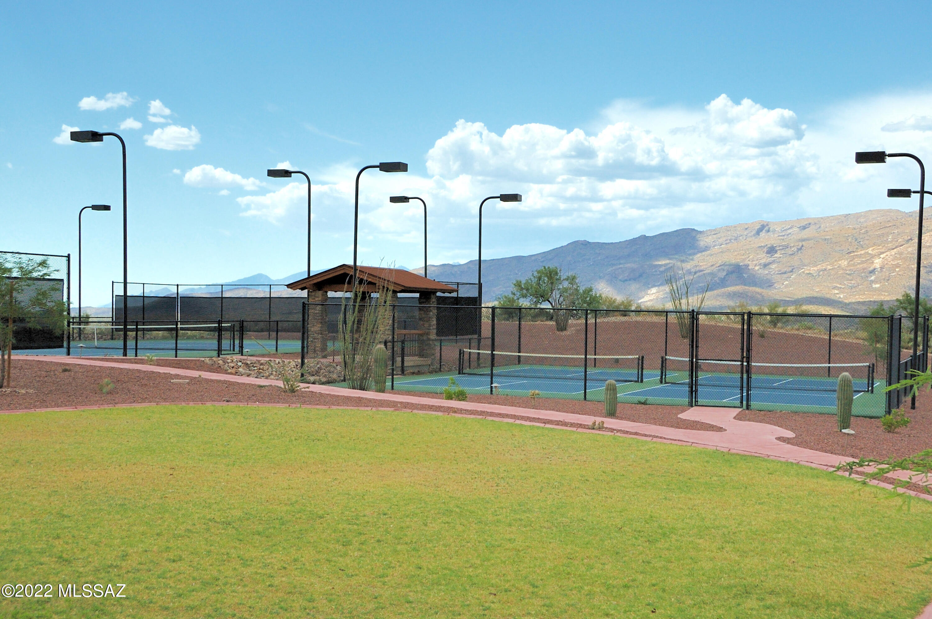 Coyote Creek (1-395) - Residential