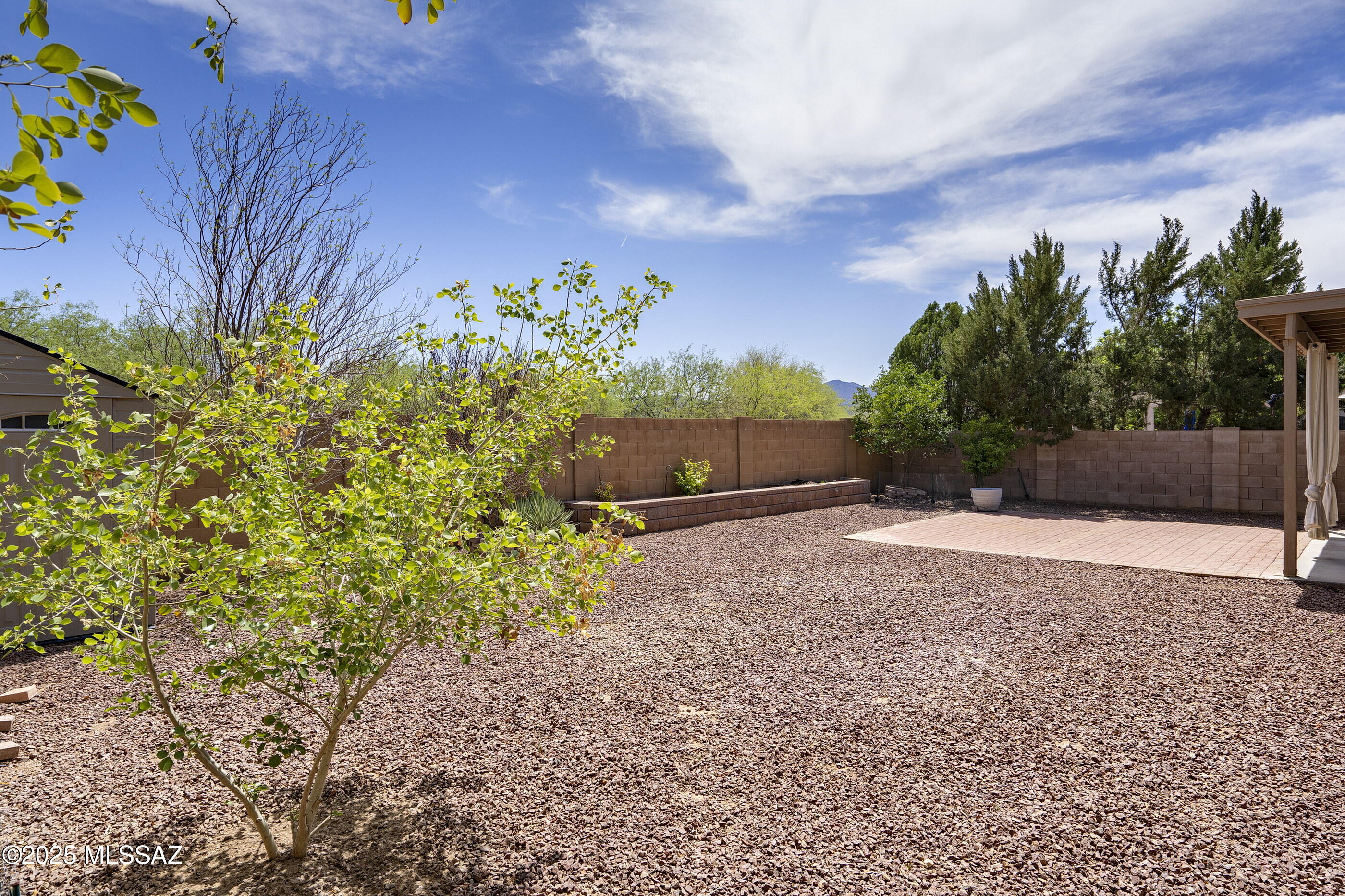9438 N Weather Hill Drive