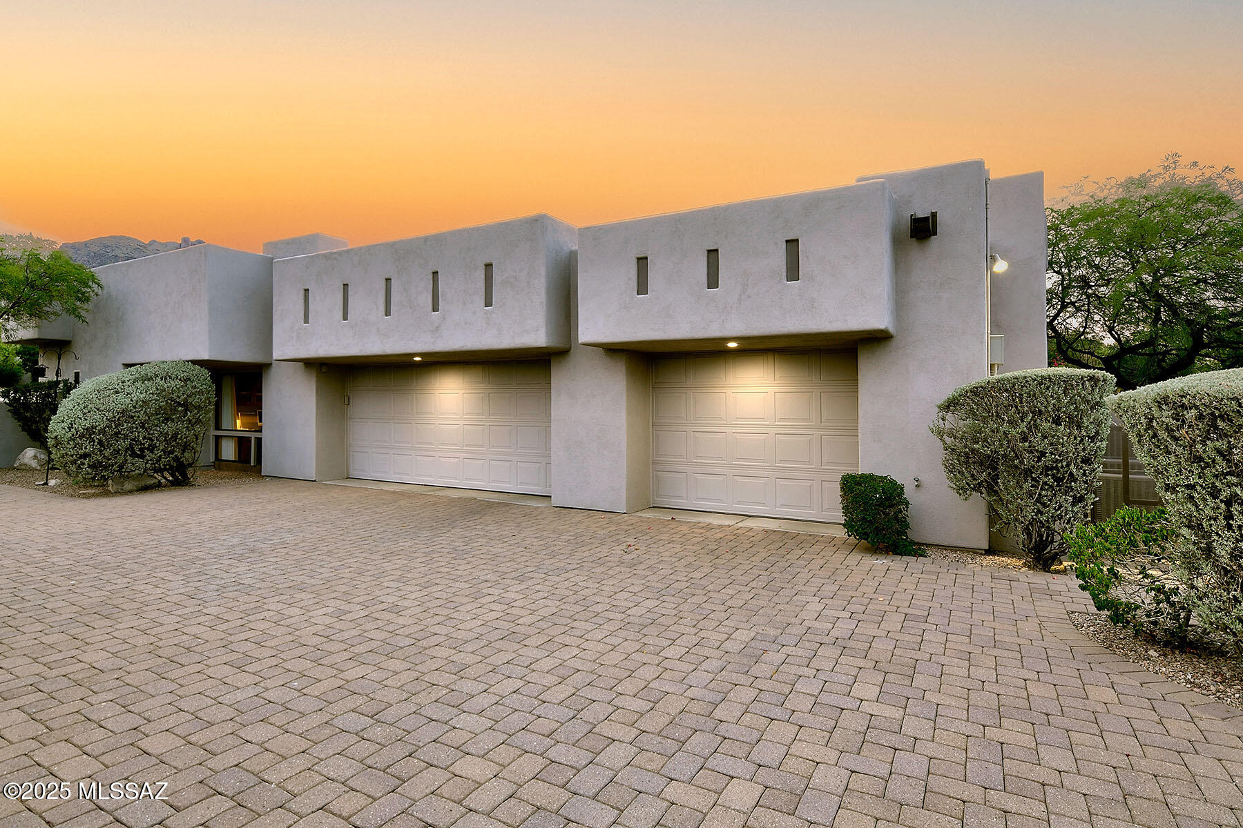 Los Cielos (1-7) - Residential
