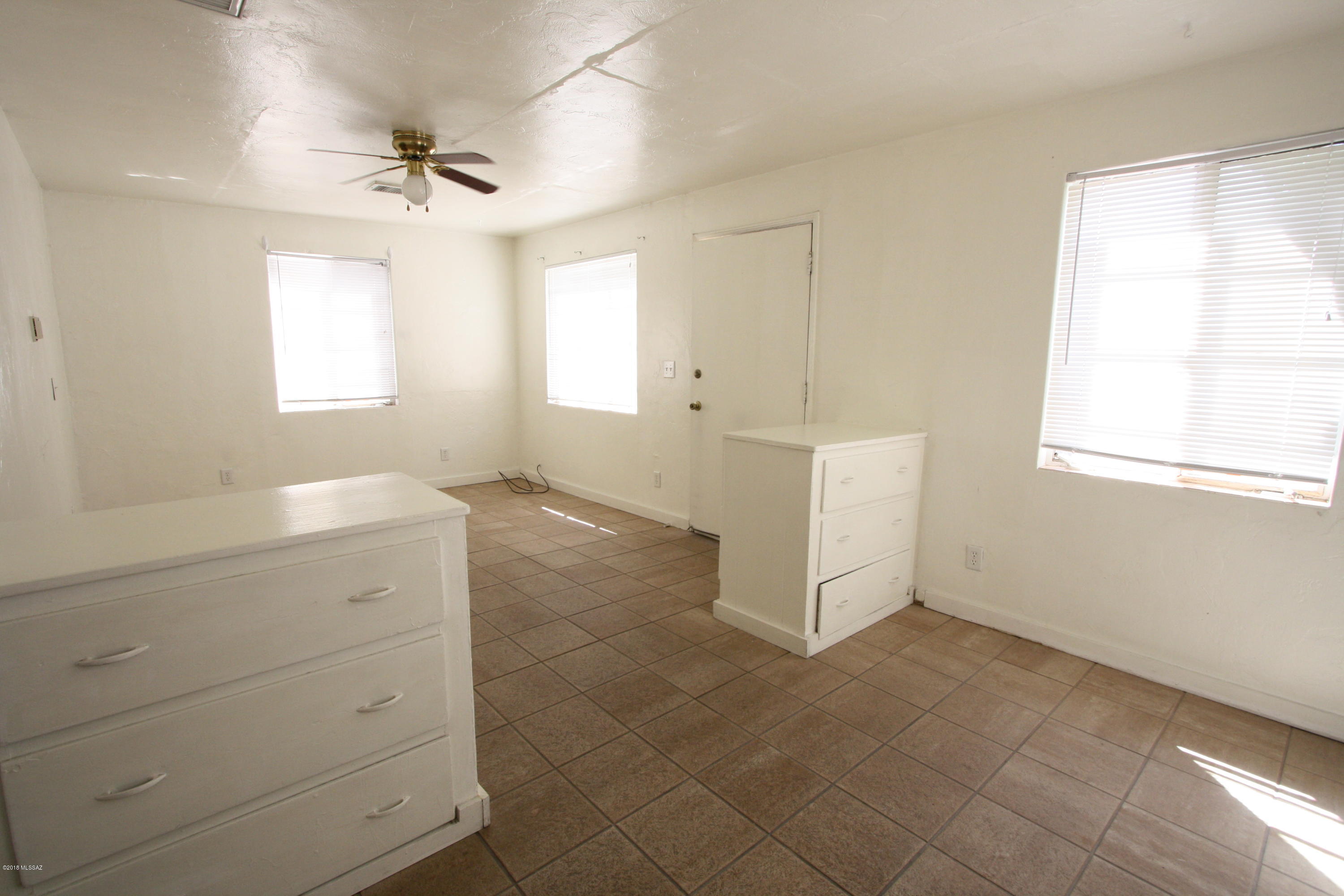 Unsubdivided - Residential Lease