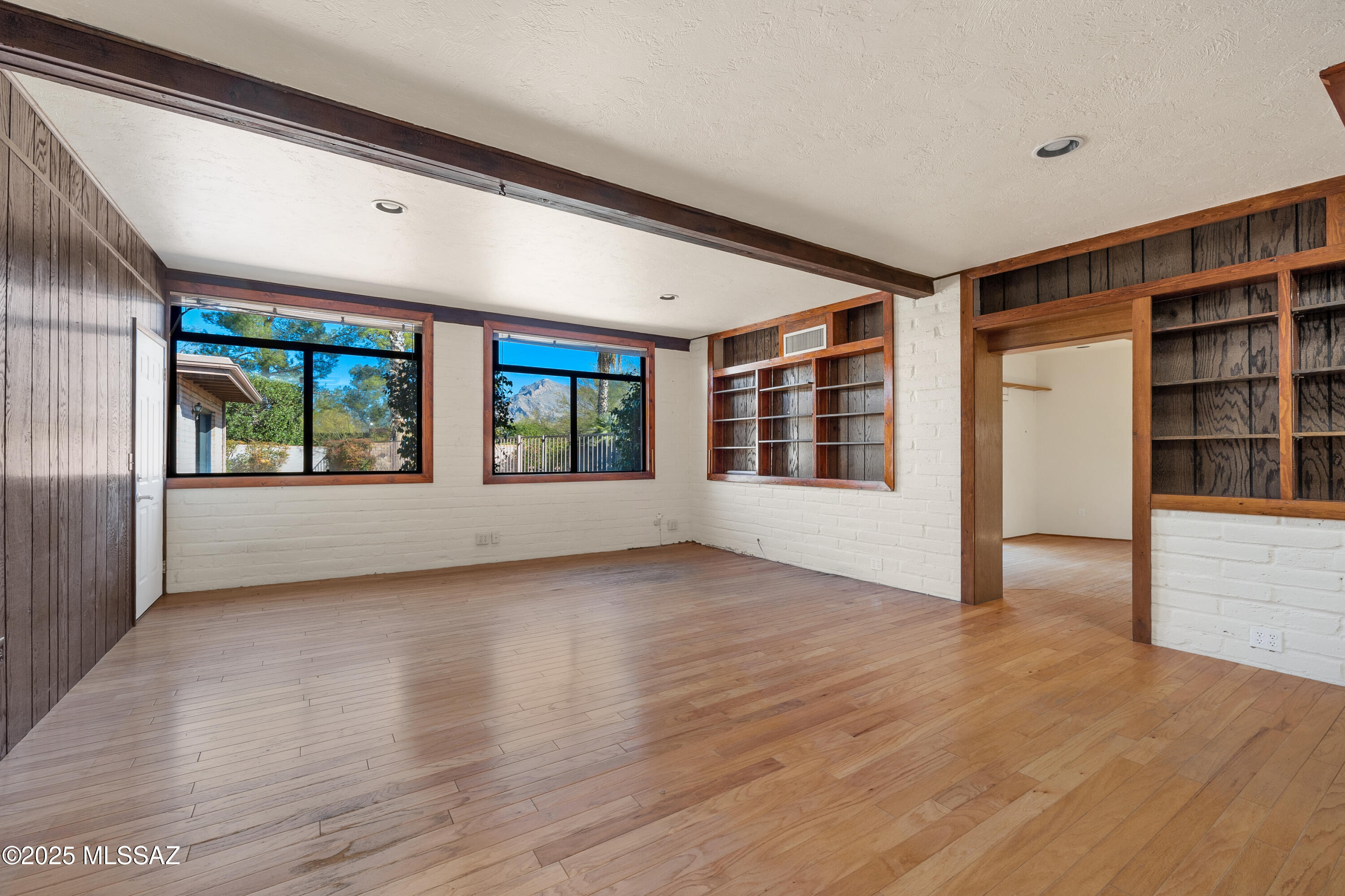 Casas Adobes Estates (466-476) - Residential