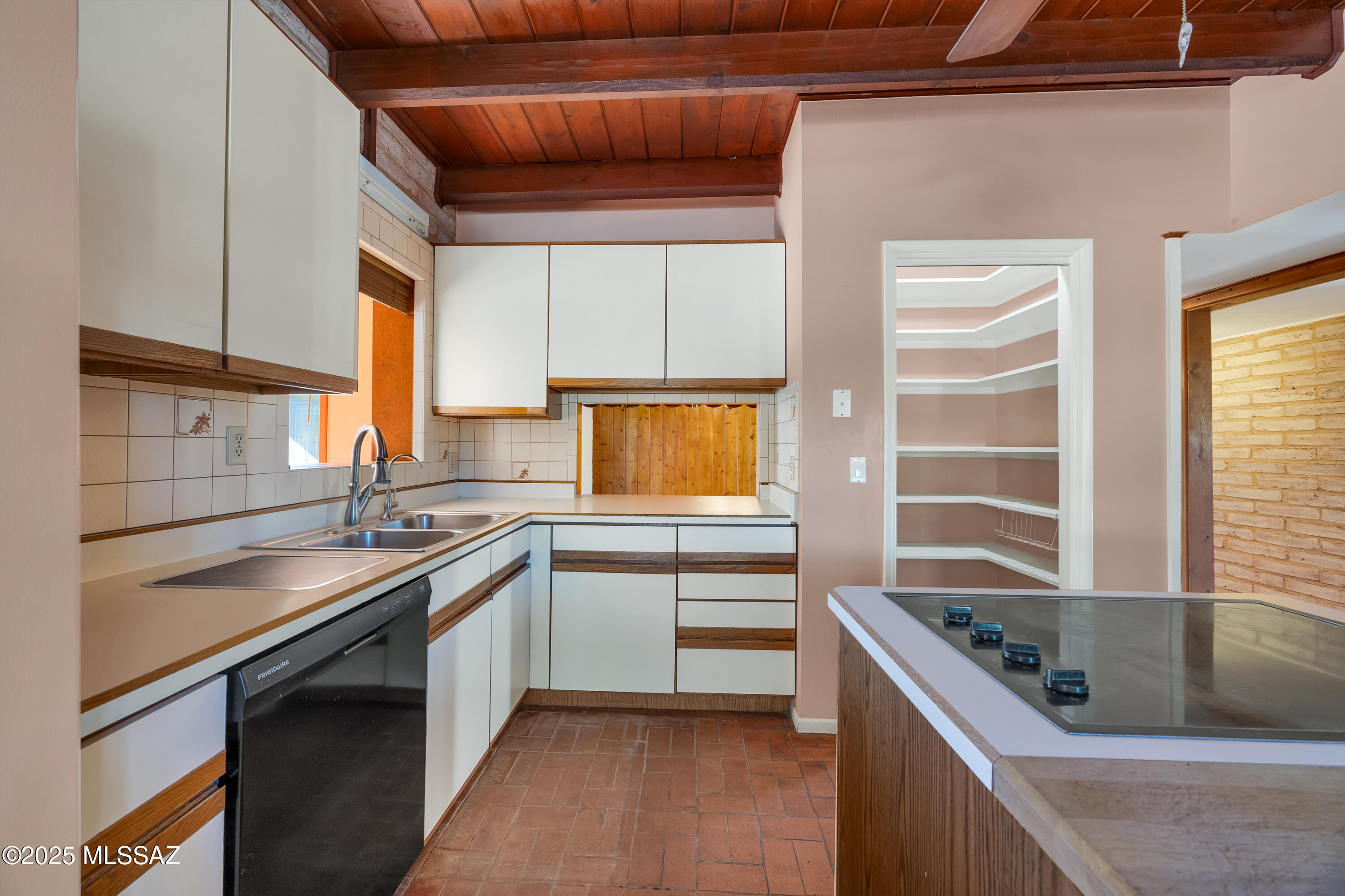 Casas Adobes Estates (466-476) - Residential