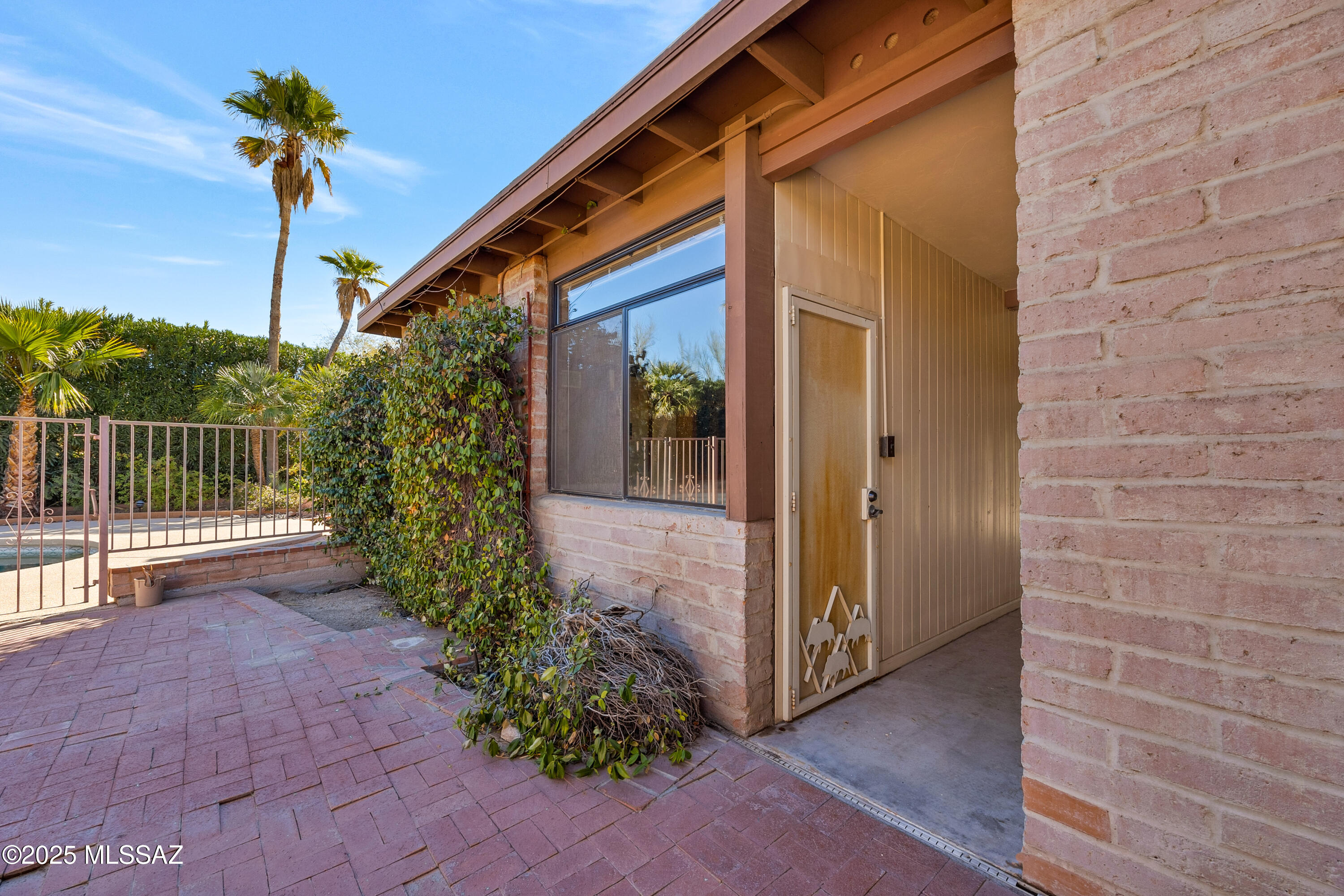 Casas Adobes Estates (466-476) - Residential