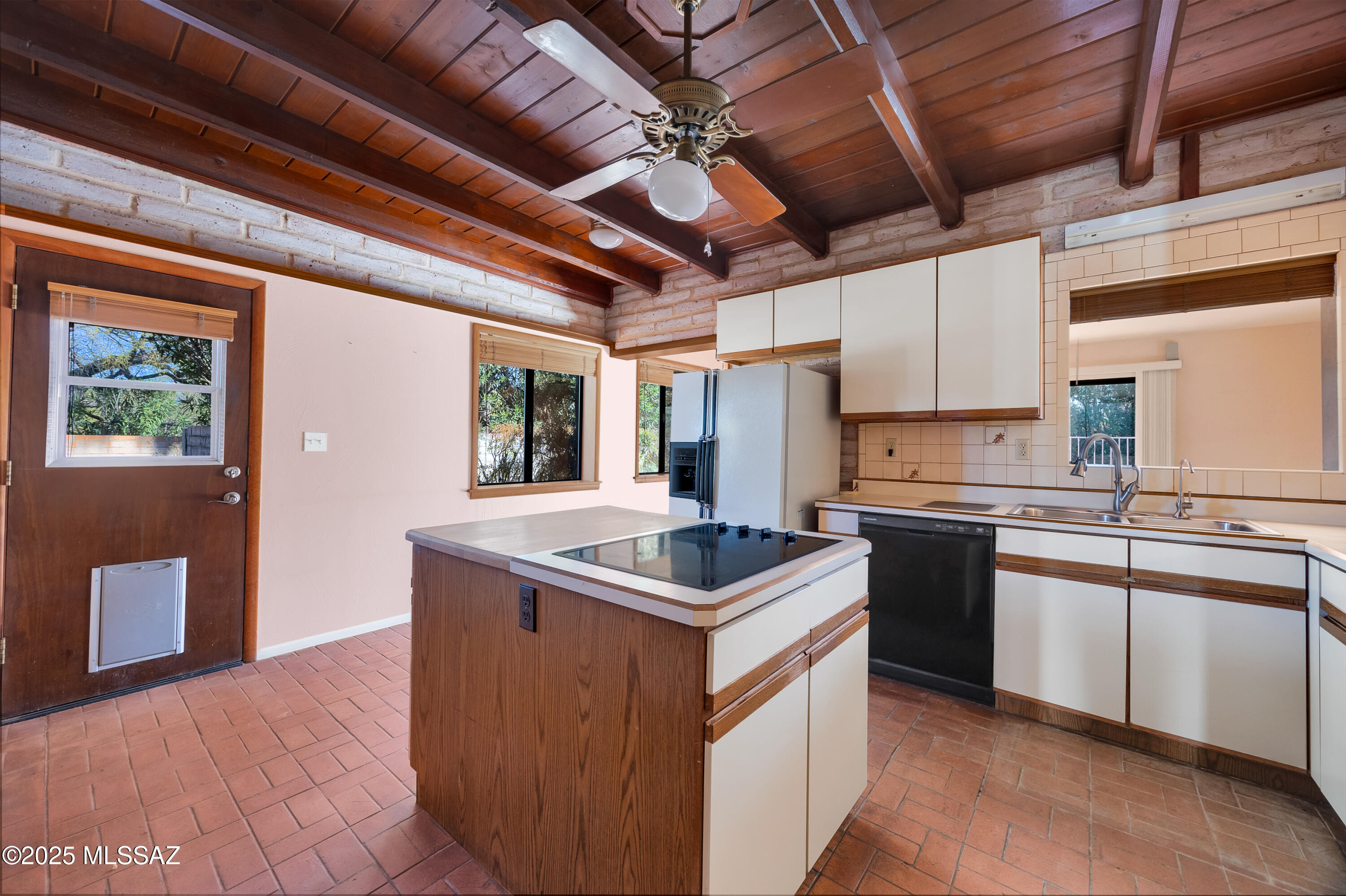 Casas Adobes Estates (466-476) - Residential