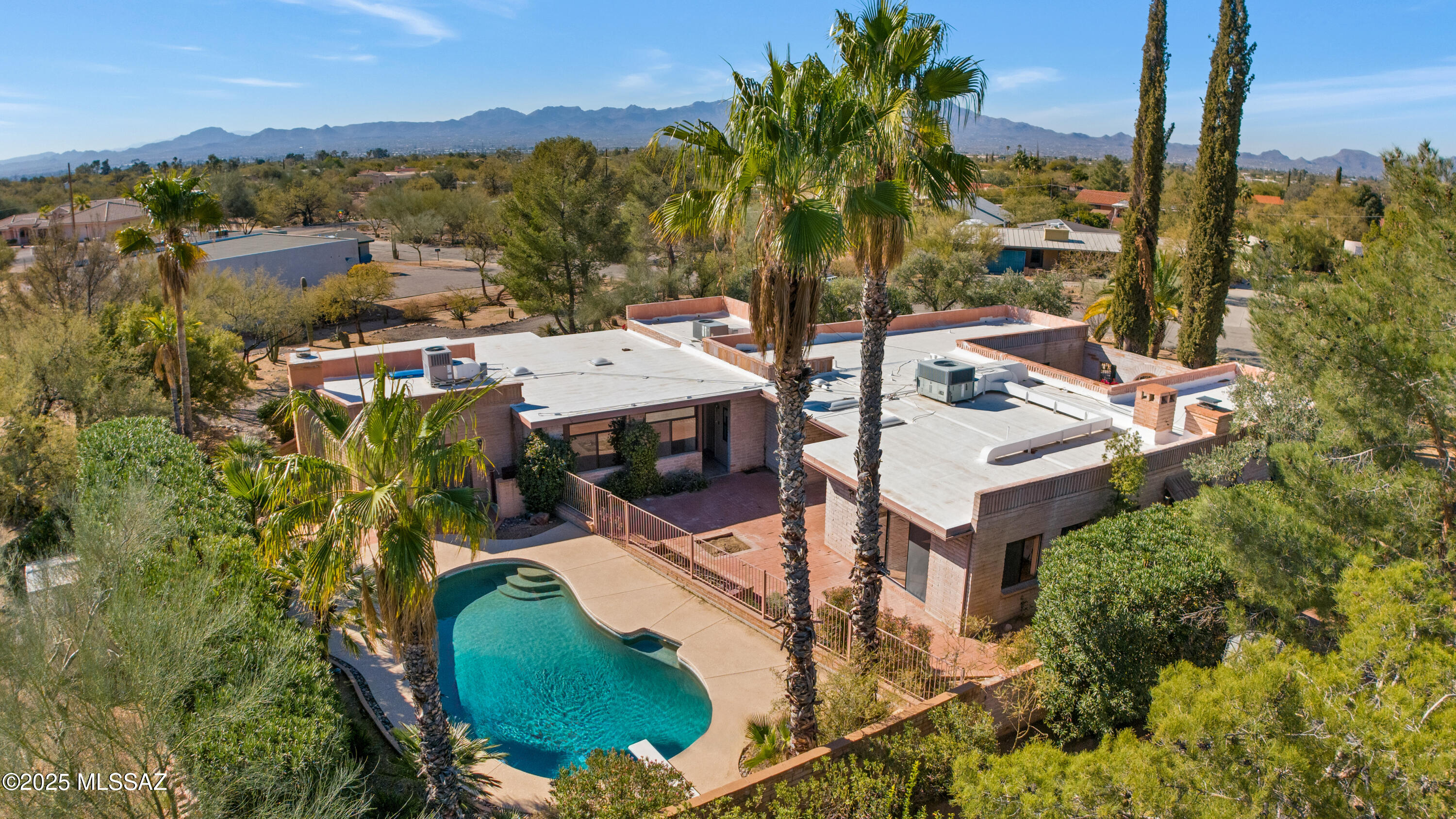 Casas Adobes Estates (466-476) - Residential