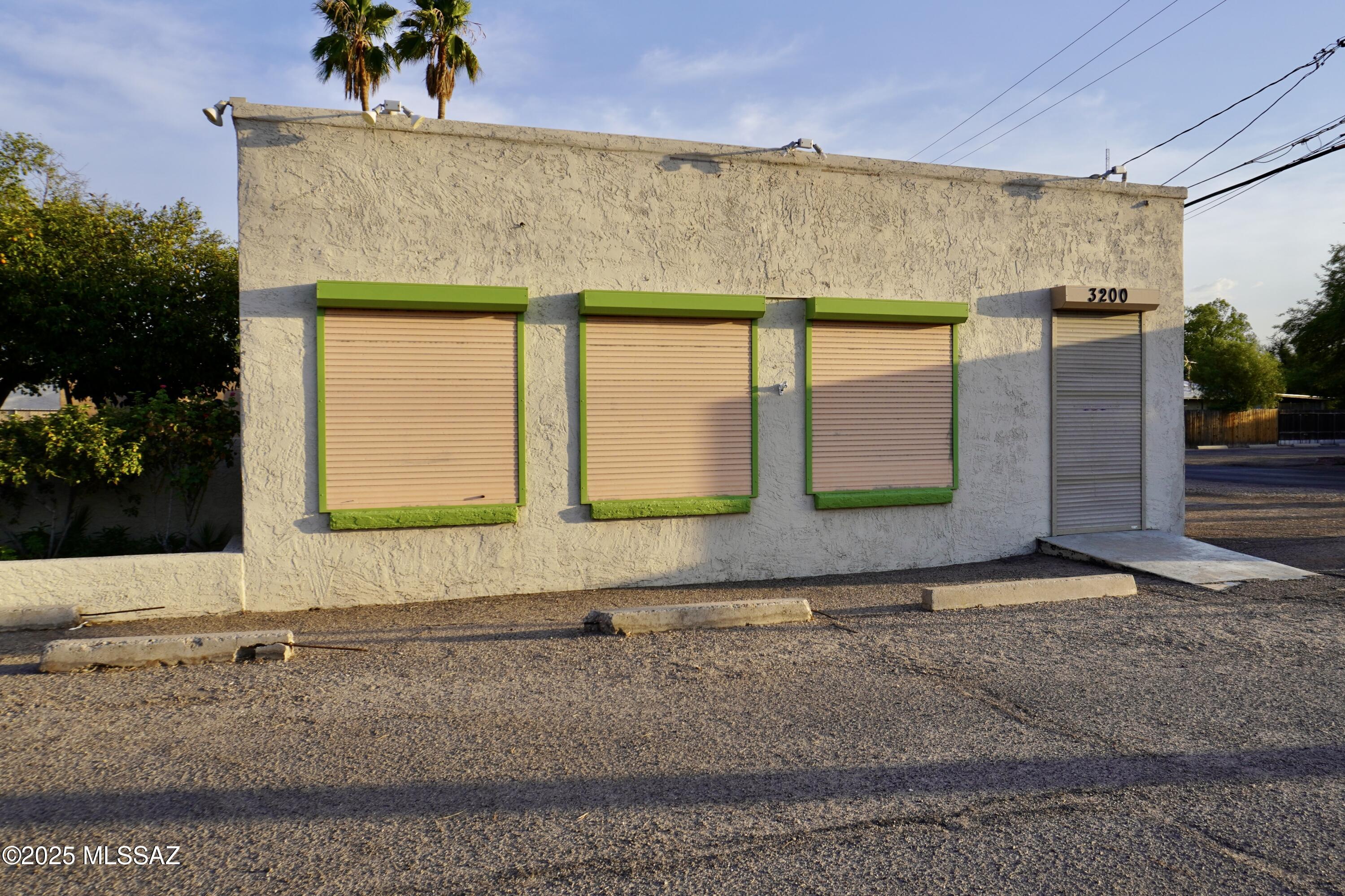 3200-3204 E Grant Road