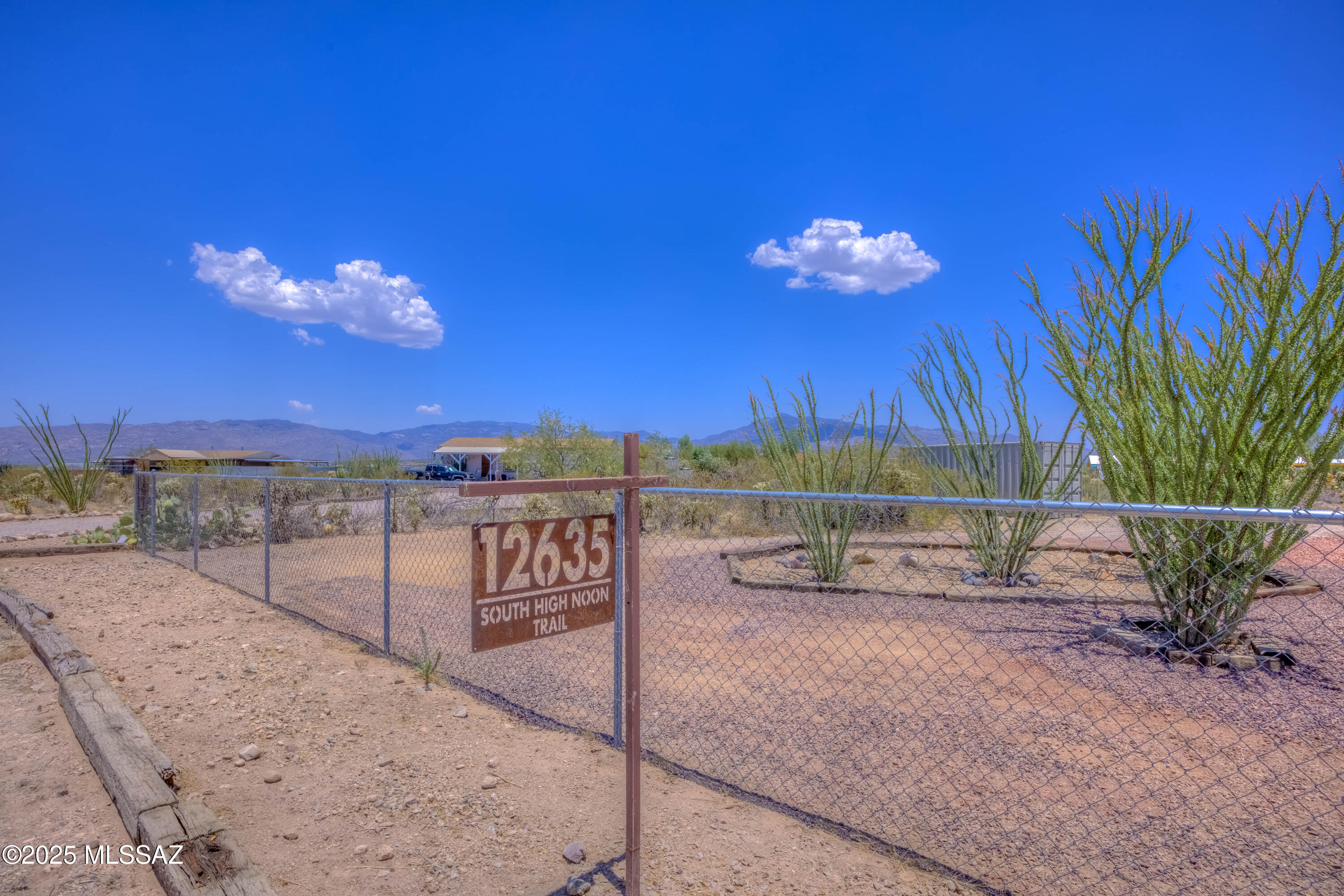 12635 S High Noon Trail