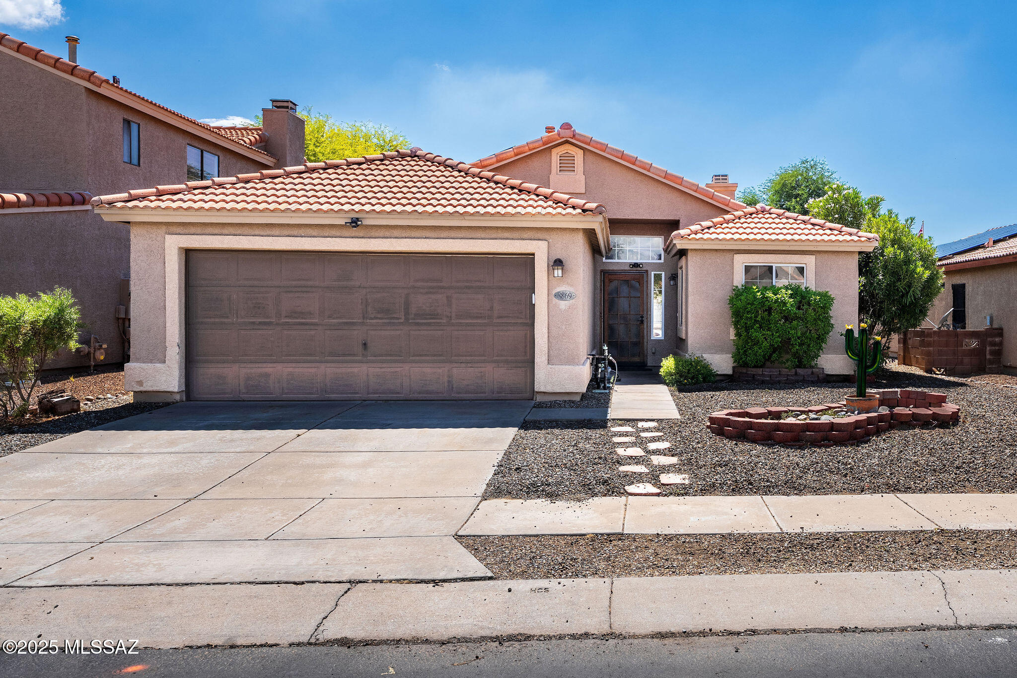 8869 N Willeta Drive