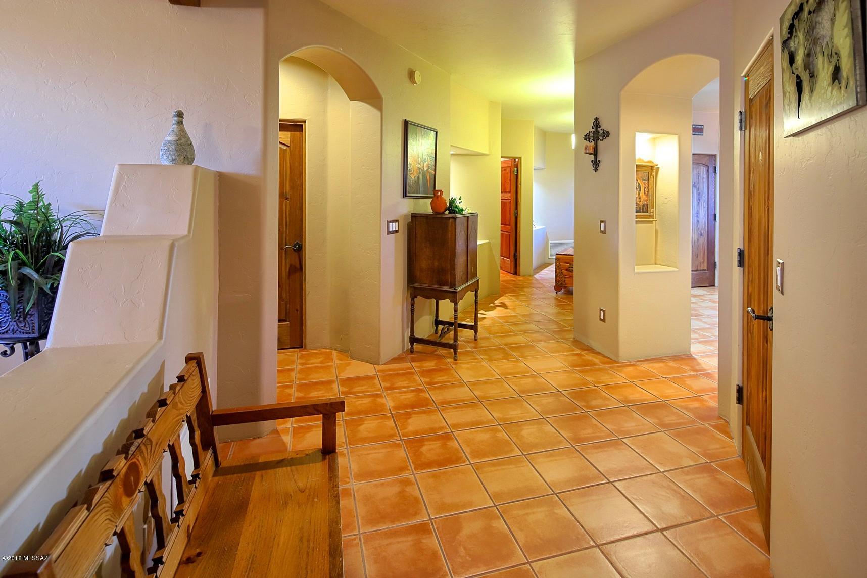 Los Arroyos Del Oeste (1-84) - Residential