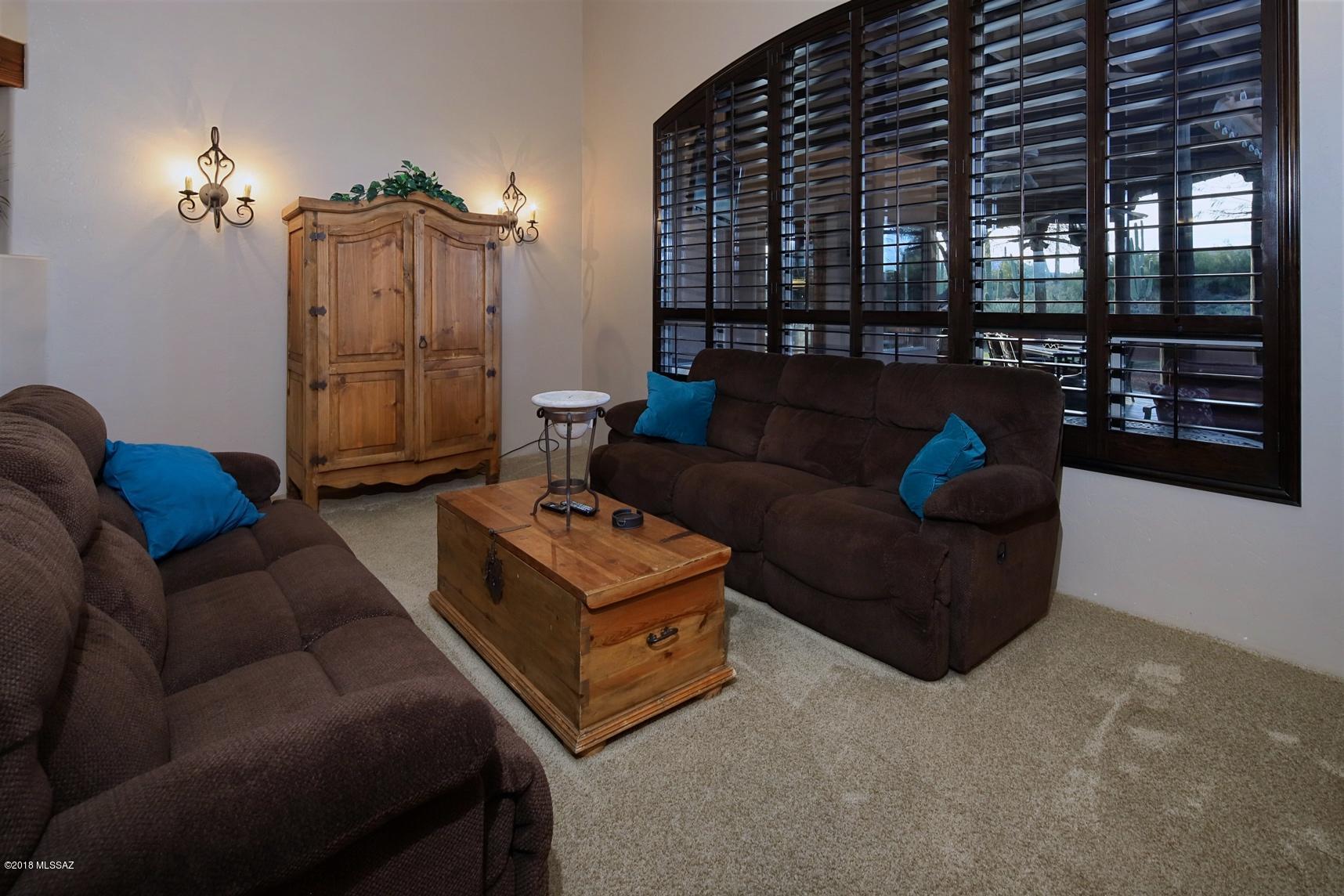 Los Arroyos Del Oeste (1-84) - Residential