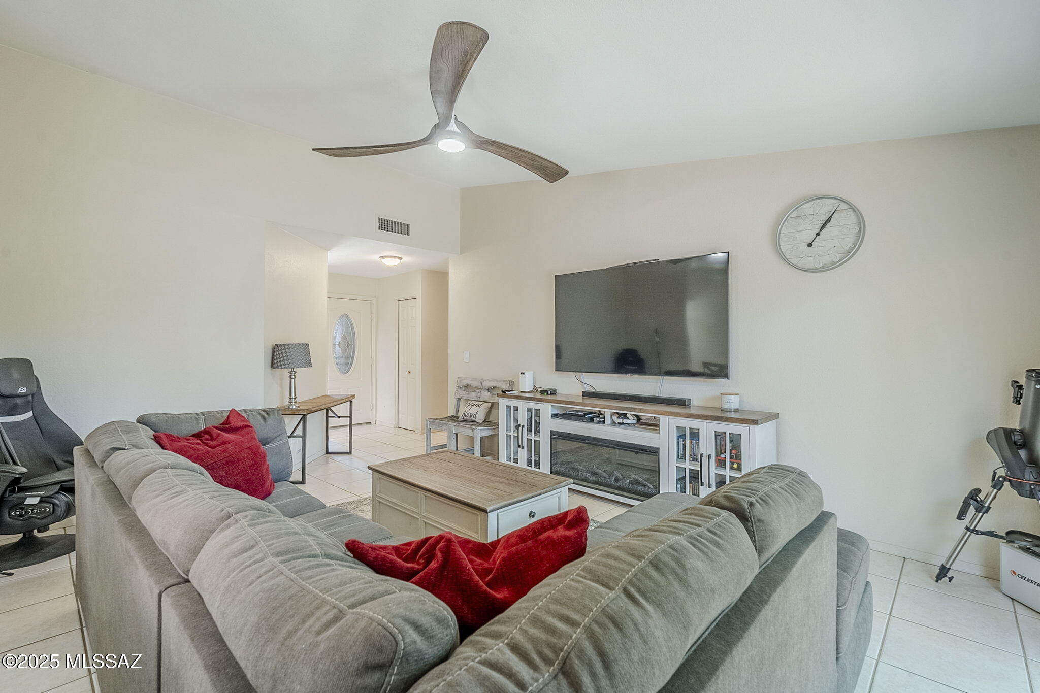 215 N Redcoat Lane