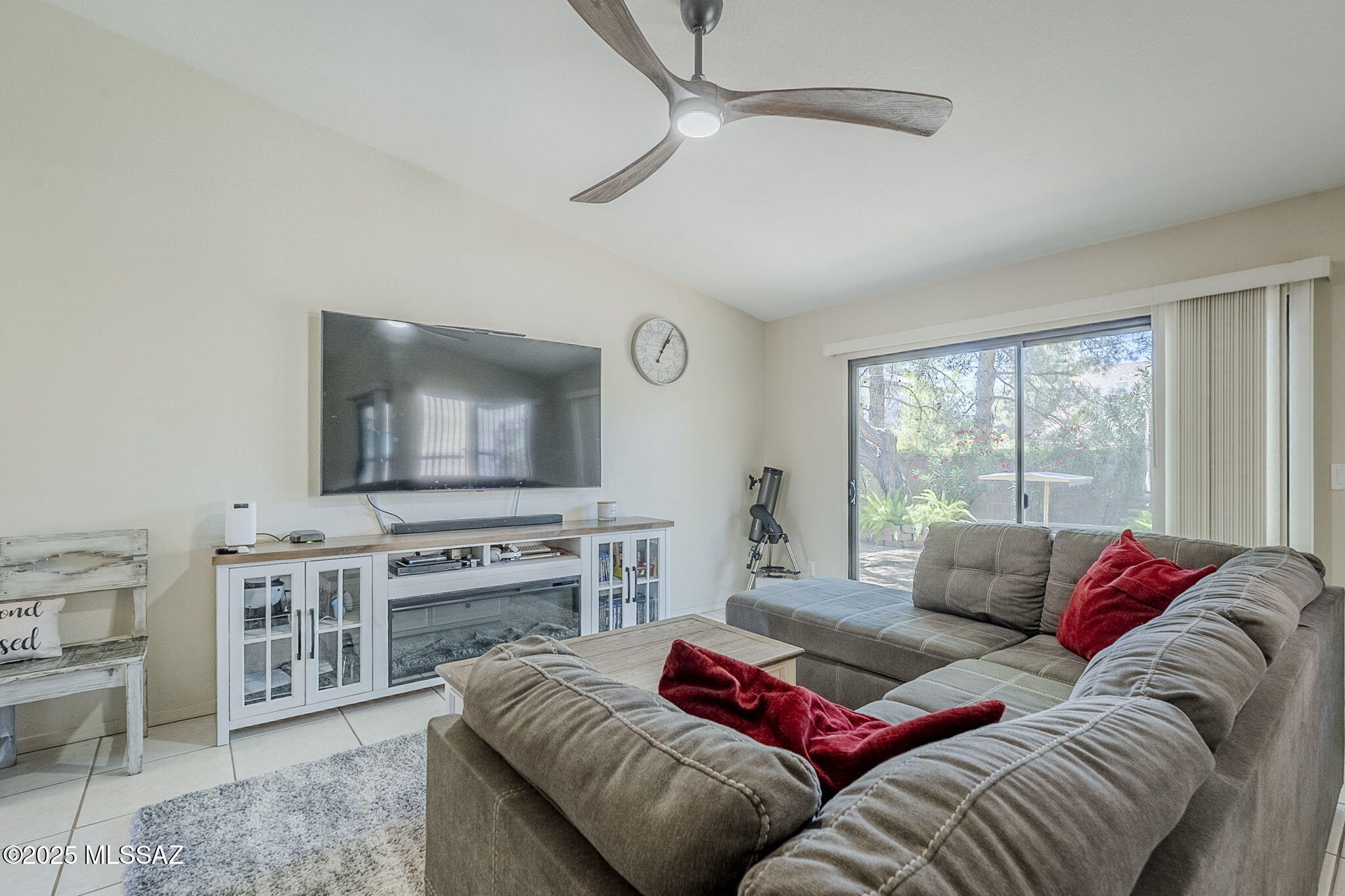 215 N Redcoat Lane