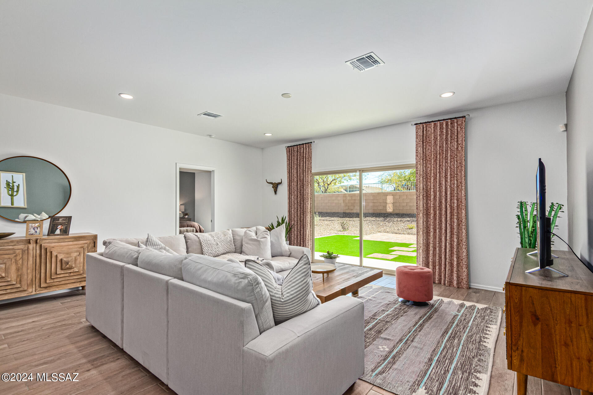 8656 W Soaptree Yucca Place