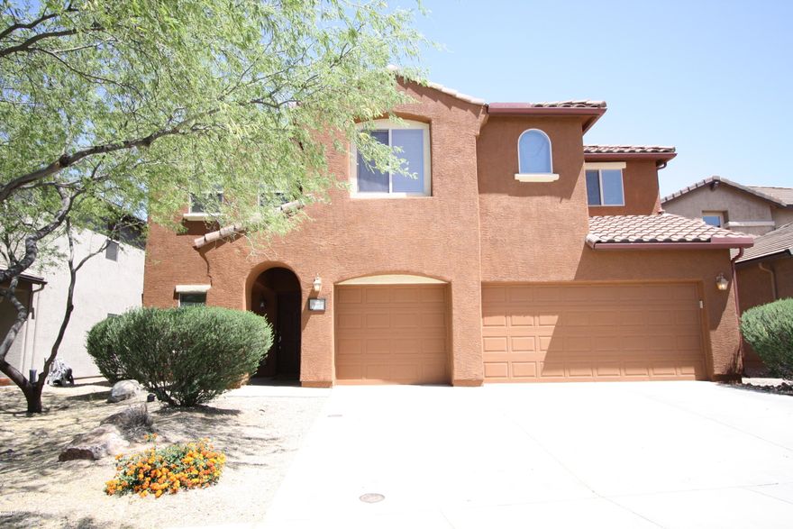 Fabulous 5bdr/4ba located in Sierra Movato!
Downstairs offers one bedroom and full bath, formal living room/dining room, spacious greatroom, open/bright kitchen w/granite counters and stainless appliances.
Upstairs features loft area and 4 other bedrooms!
Master bedroom w/ensuite w/dual vanities, garden tub and shower.
Wonderful mountain views, spectacular outdoor living w/sparkling pool and built-in BBQ!
Pool service is included. *there is no heat to the pool*