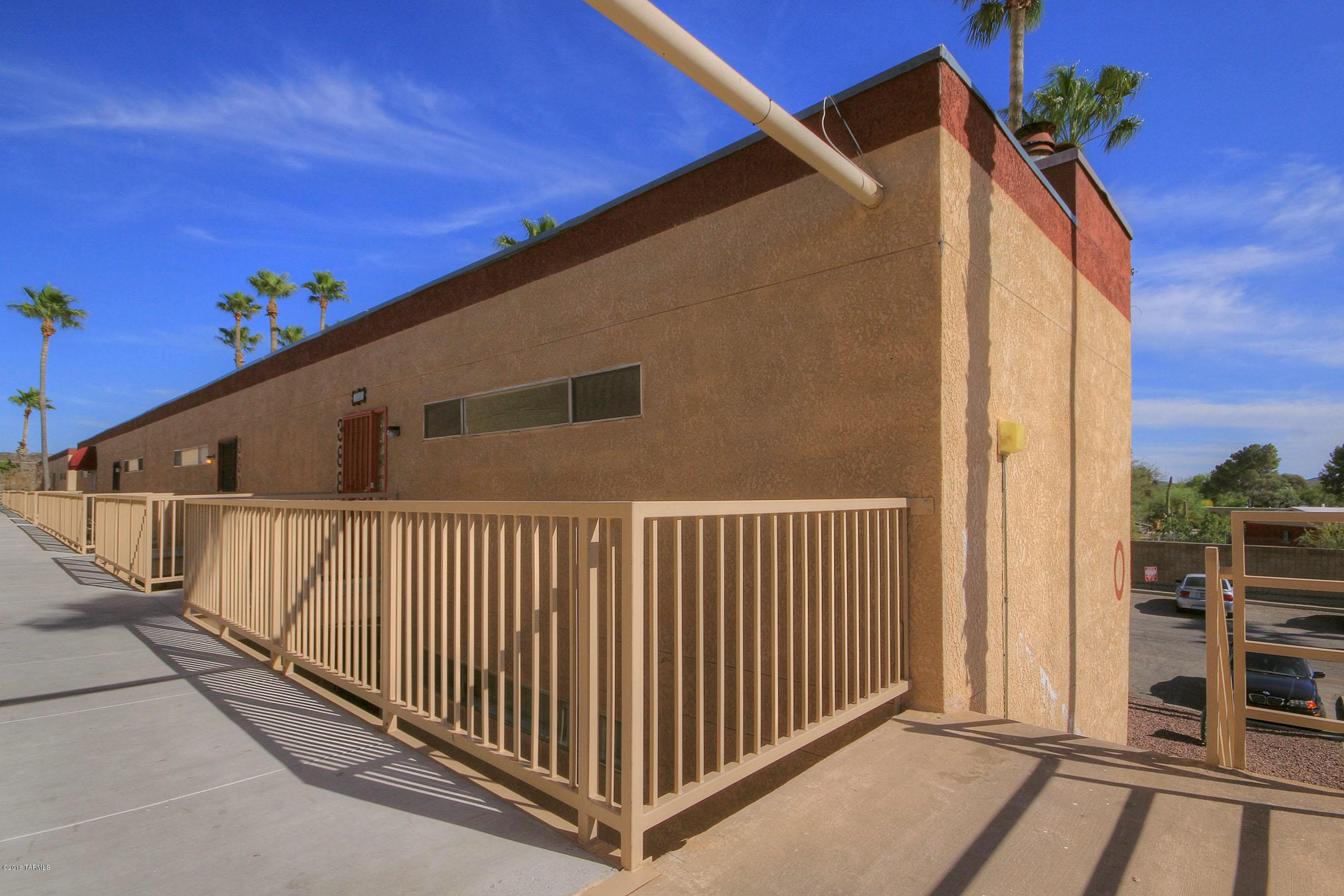 La Vida - Residential