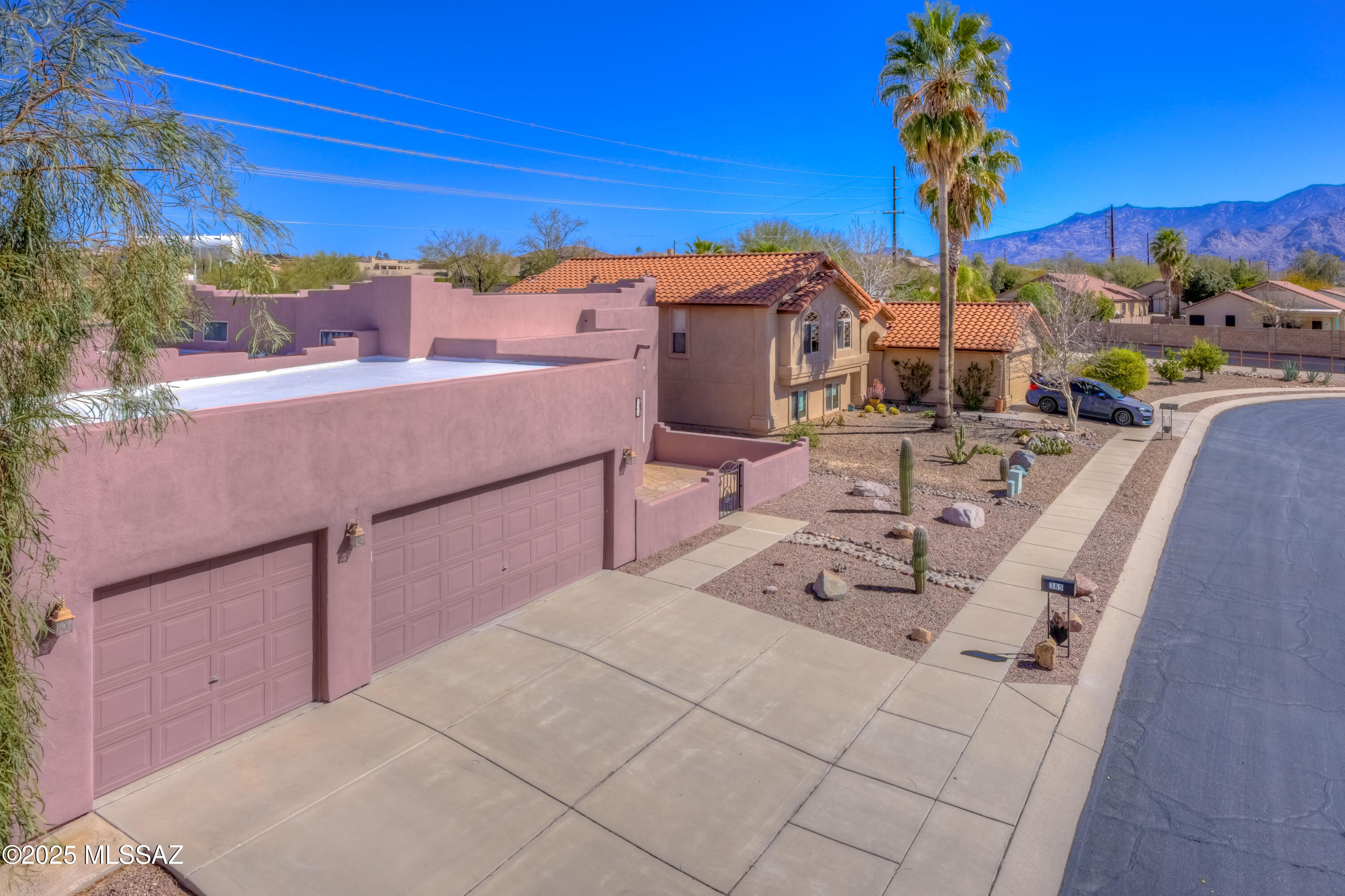 385 E Streams Edge Place